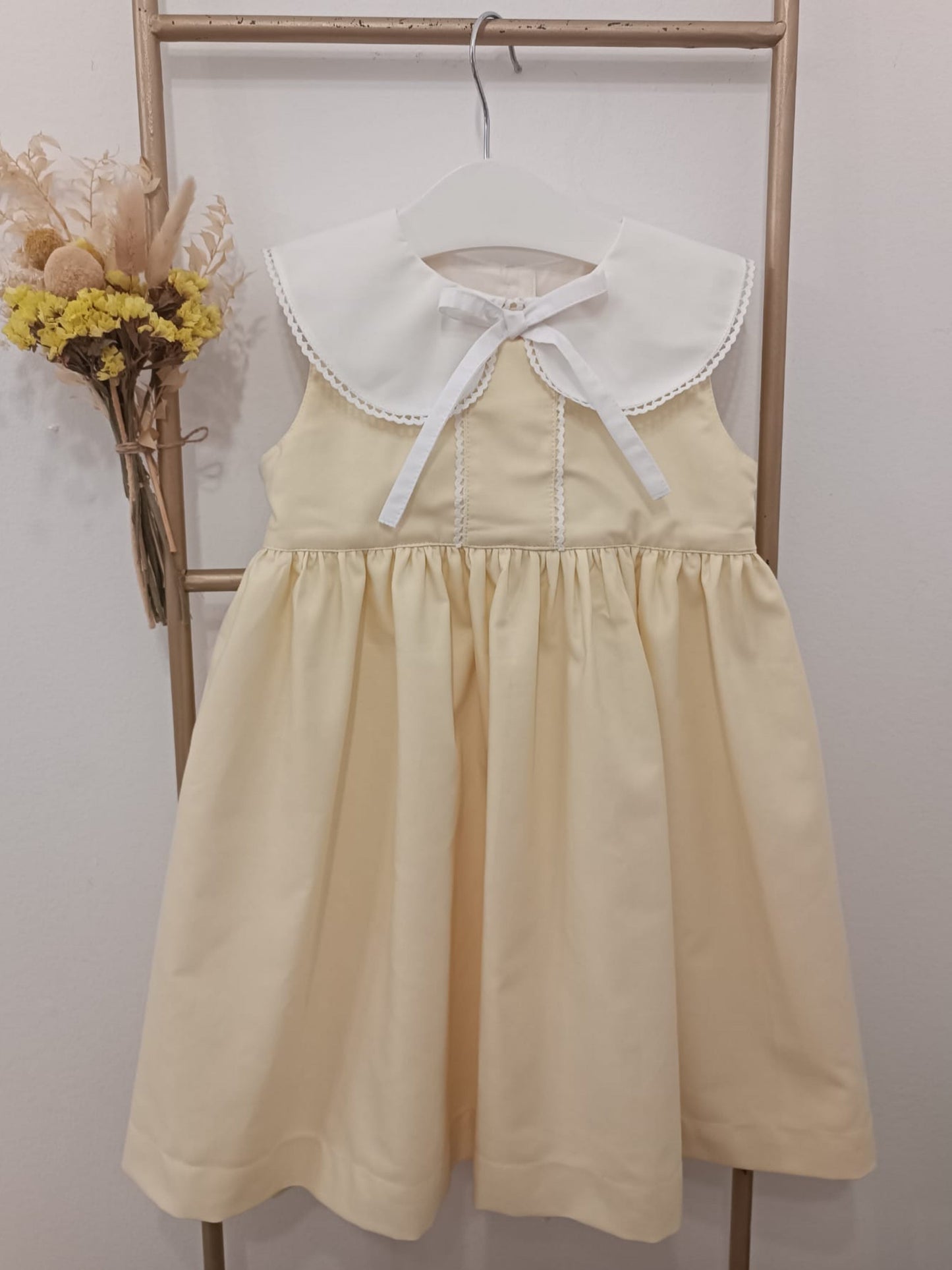Puro Mimo lemon scallop collar dress - Rose & Albert