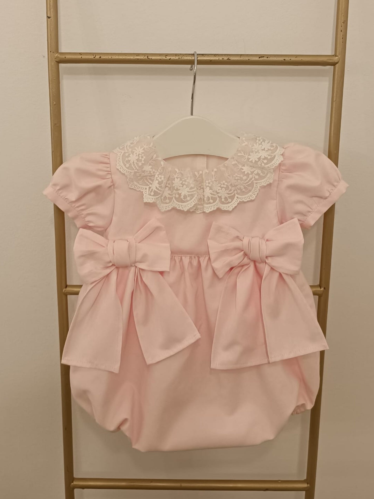 Puro Mimo pink lace collar bow romper - Rose & Albert