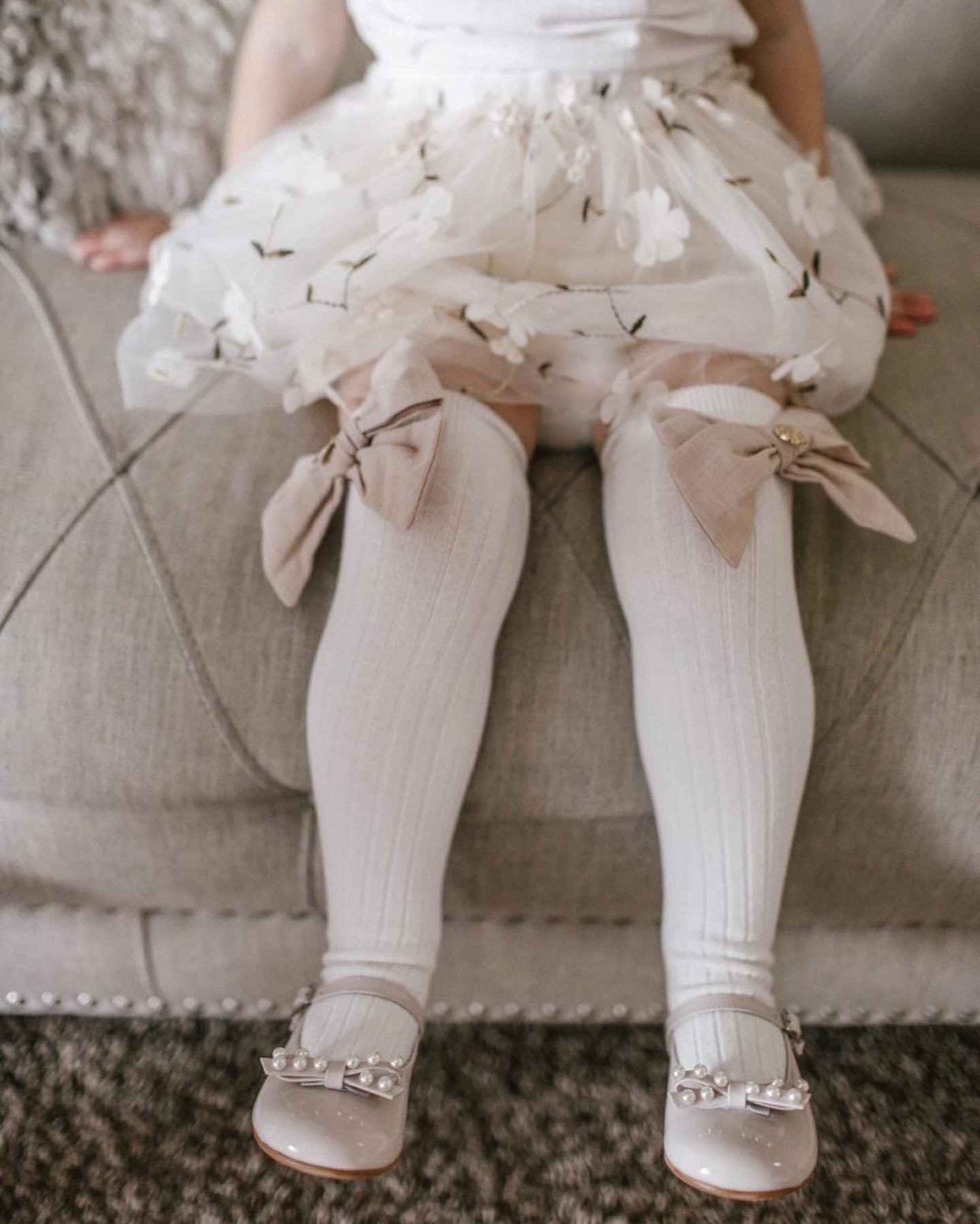 Petit Maison Emma Linen Bow Socks - Rose & Albert