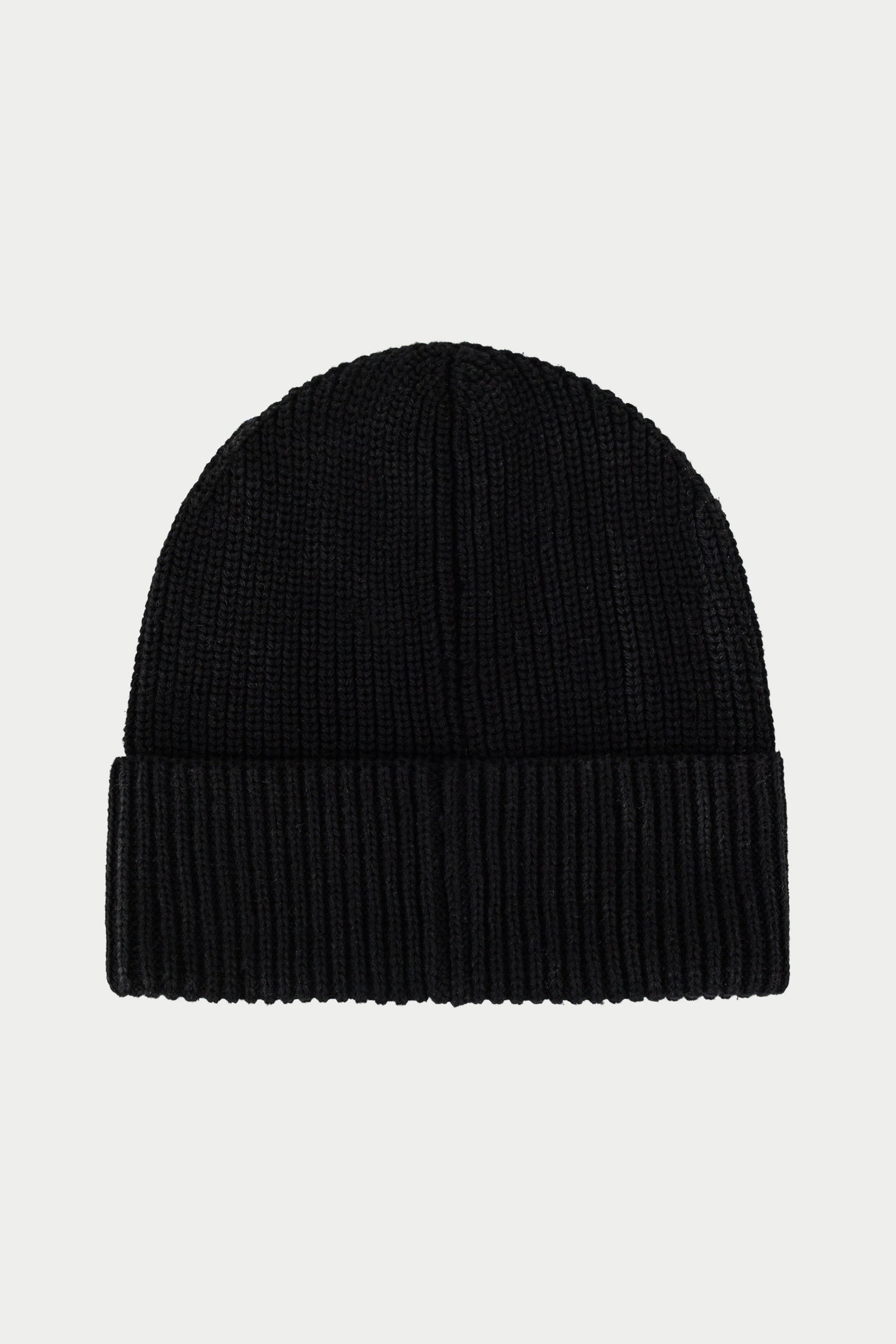 RIBBED EMBLEM BEANIE - BLACK