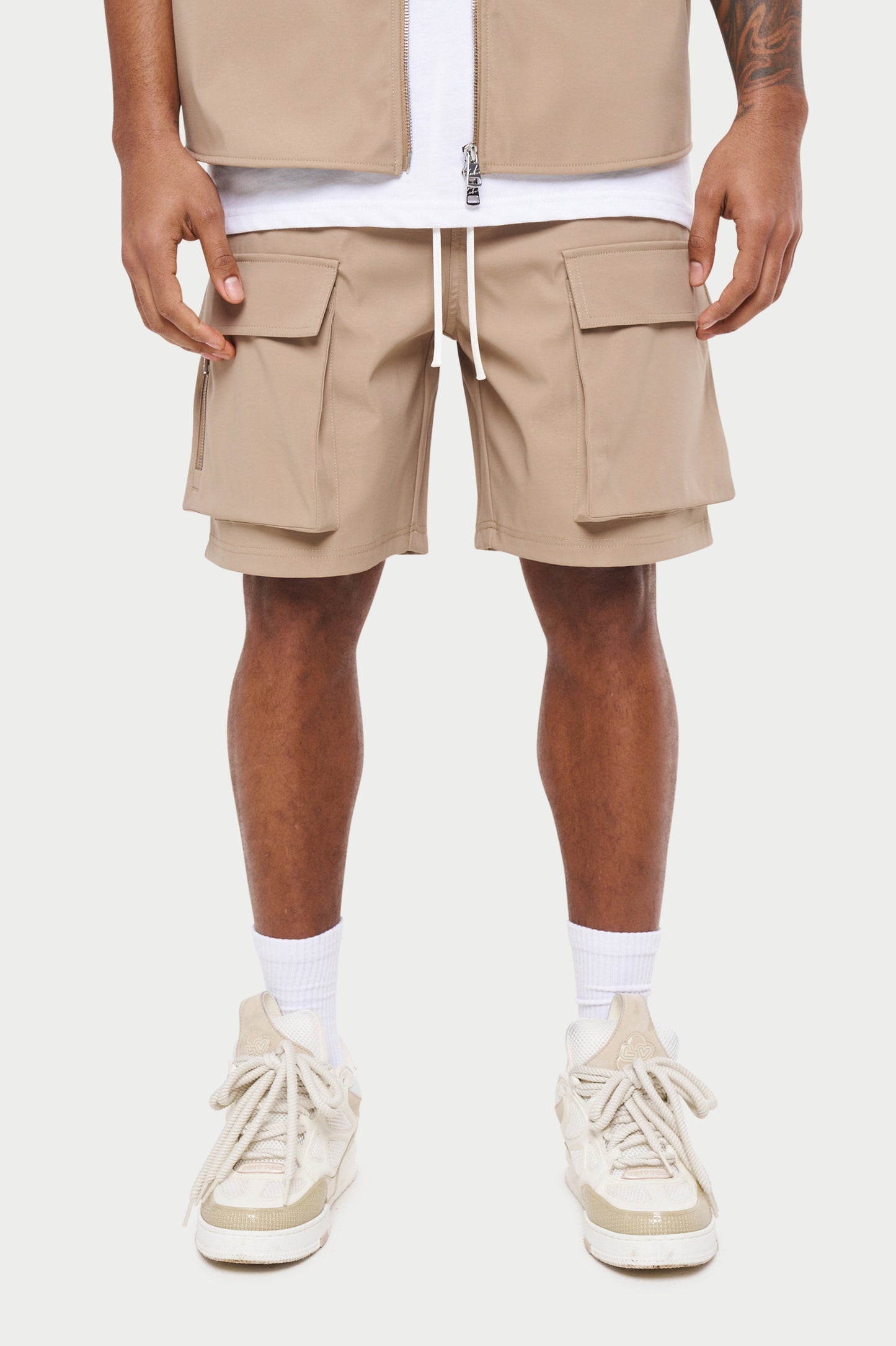 HEAVYWEIGHT ZIP CARGO SHORTS - BEIGE