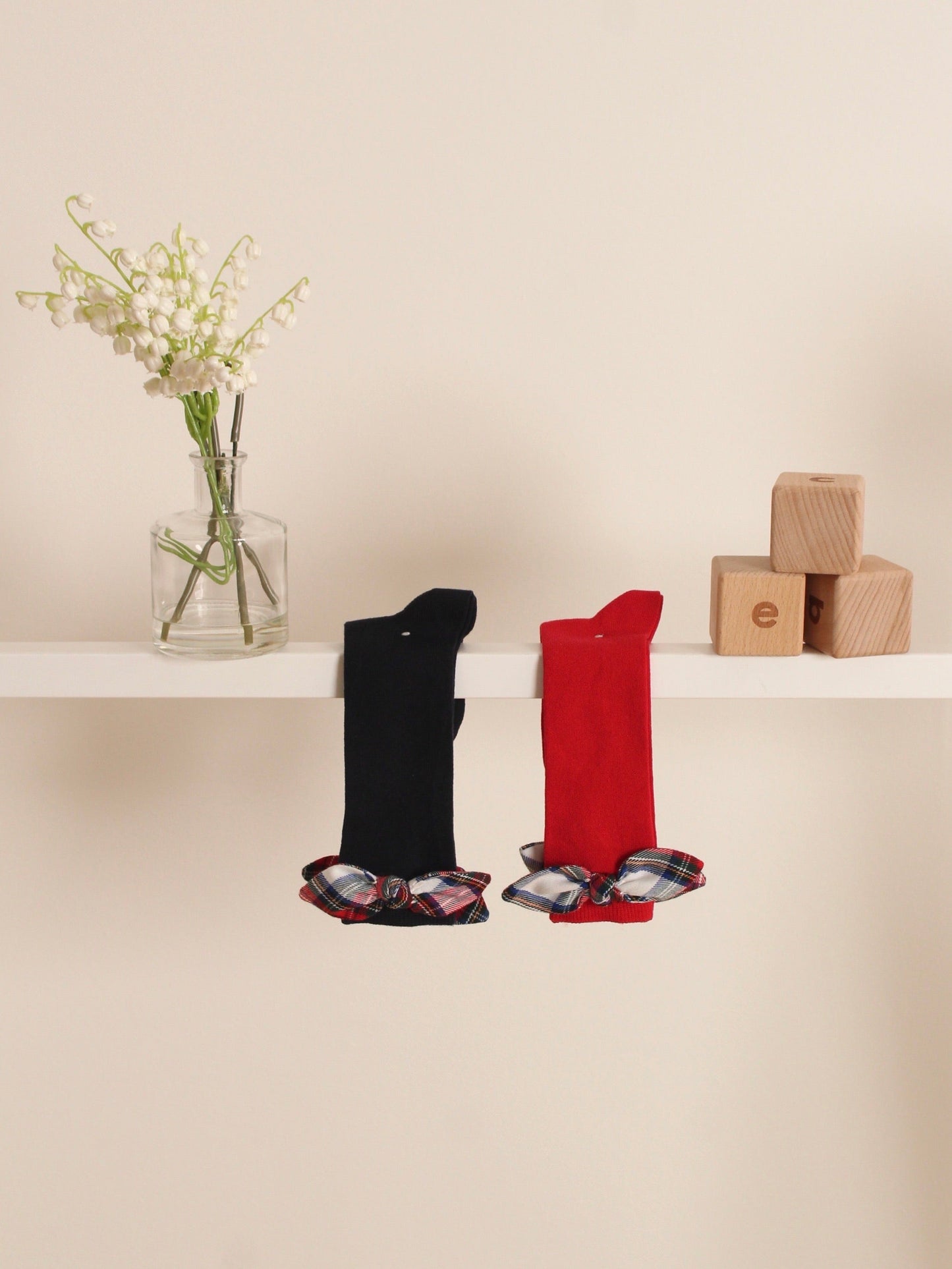 Meia Pata tartan bow knee socks - Rose & Albert
