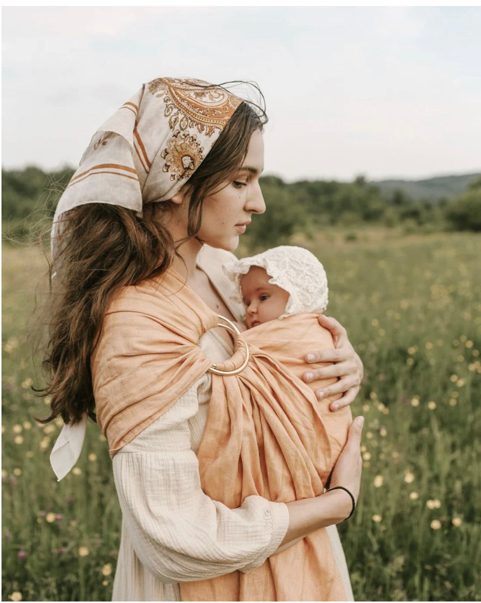 Petite Maison Kids Ivory Lace Bonnet - Rose & Albert