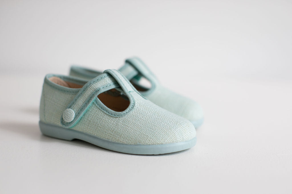 T-bar shoes in sage
