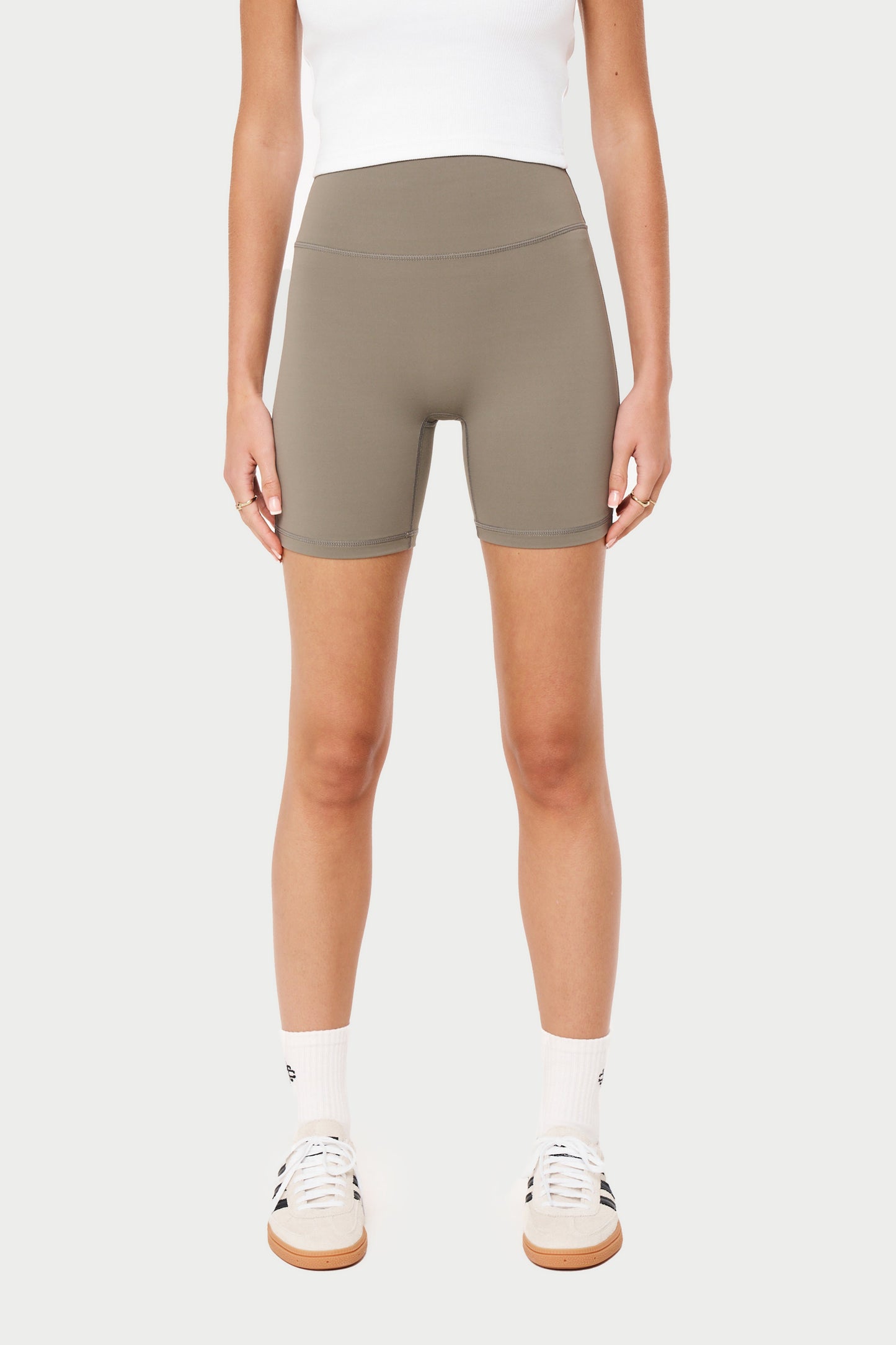 EMBLEM SCULPTING CYCLING SHORTS - KHAKI