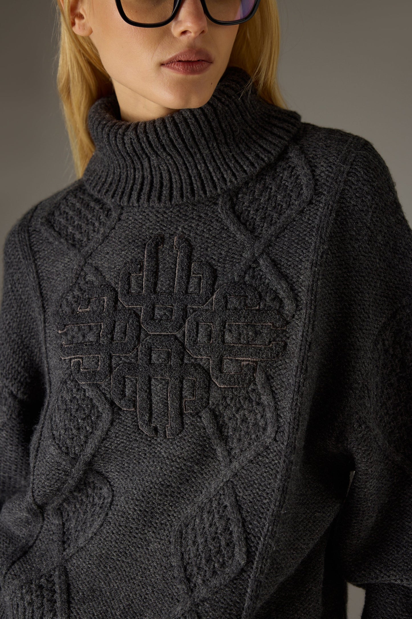 ROLL NECK EMBLEM JUMPER - CHARCOAL
