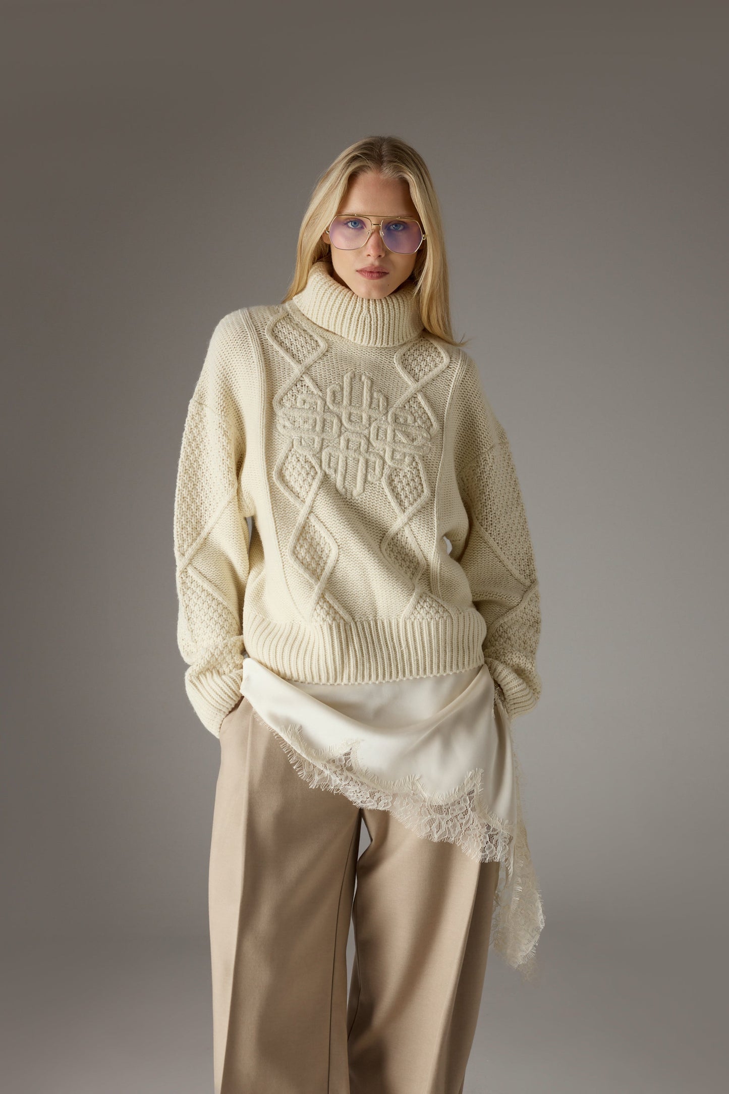 ROLL NECK EMBLEM JUMPER - CREAM