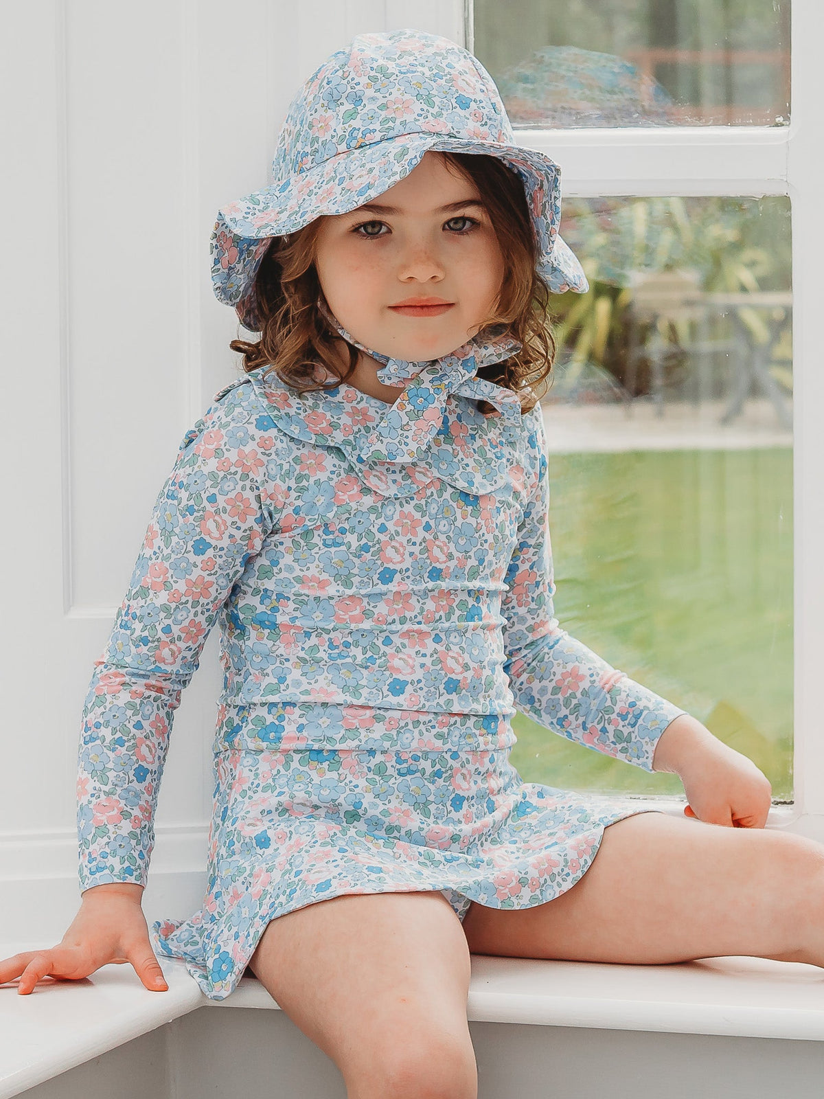 'Betsy' petal sunhat - Rose & Albert