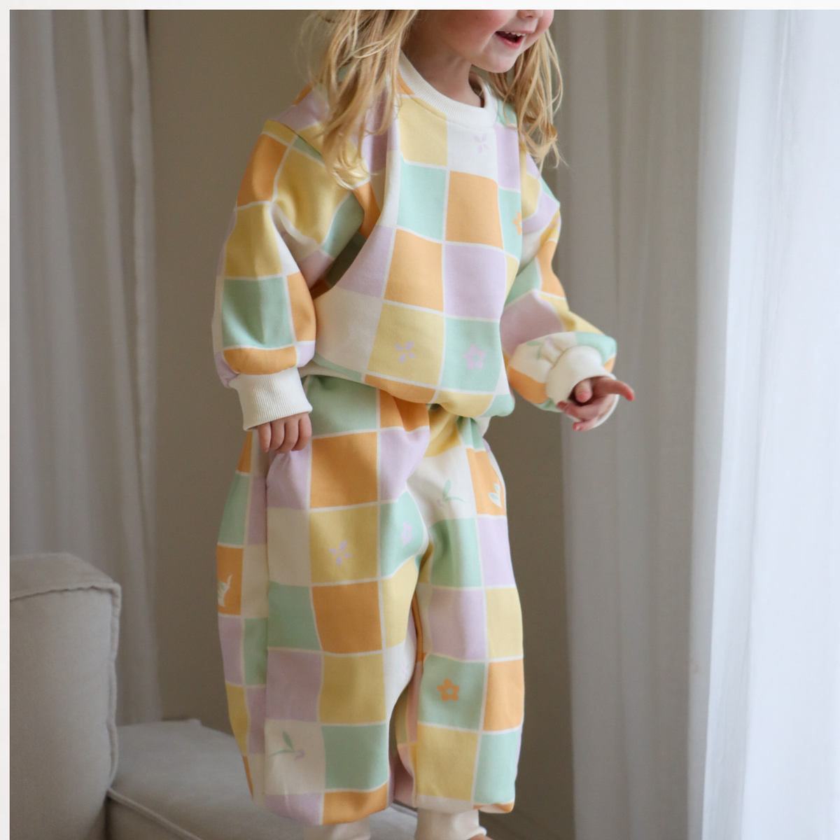 Soft Retro Tracksuit — White Daisy