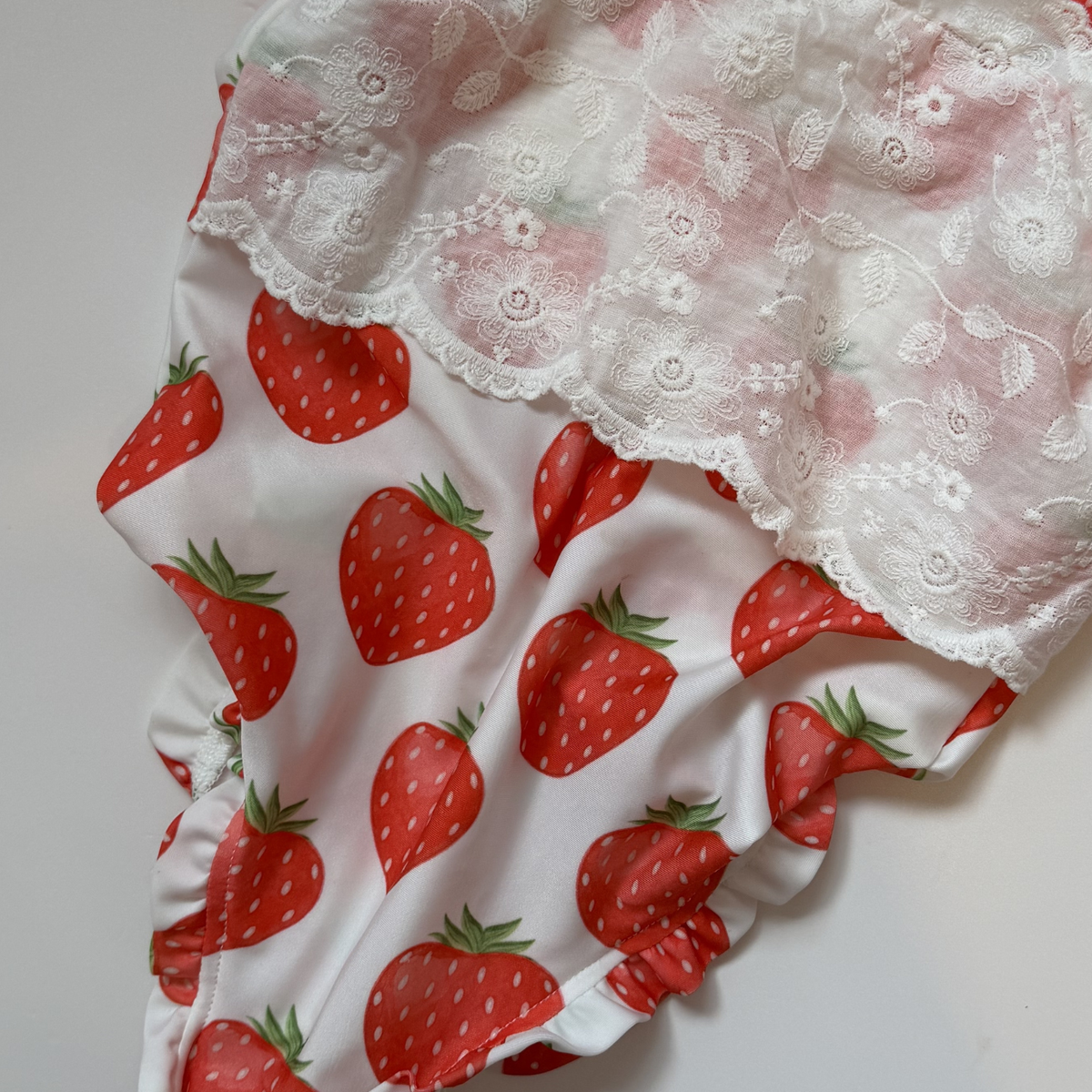 Strawberry Water Swimsuit — White Daisy