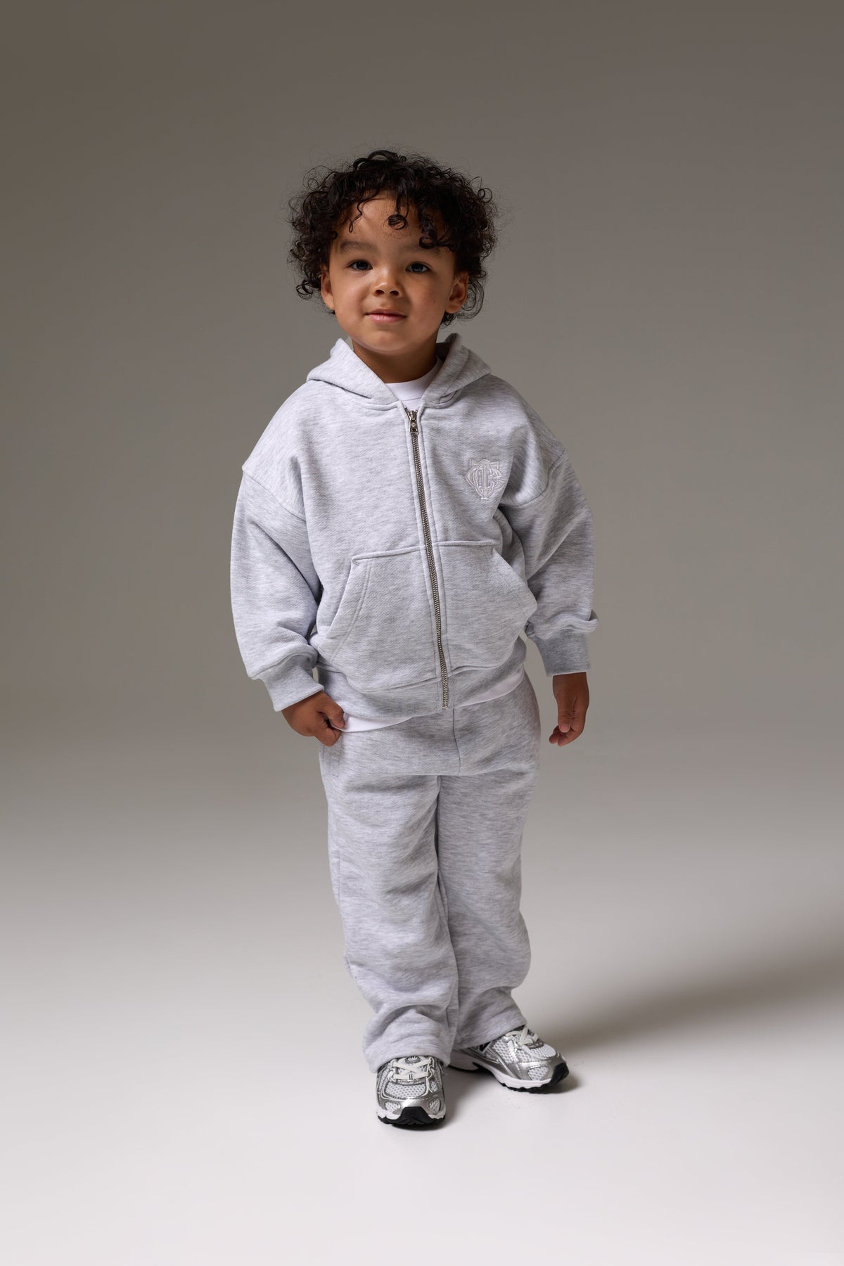 KIDS MONOGRAM EMBLEM APPLIQUE JOGGERS - GREY MARL