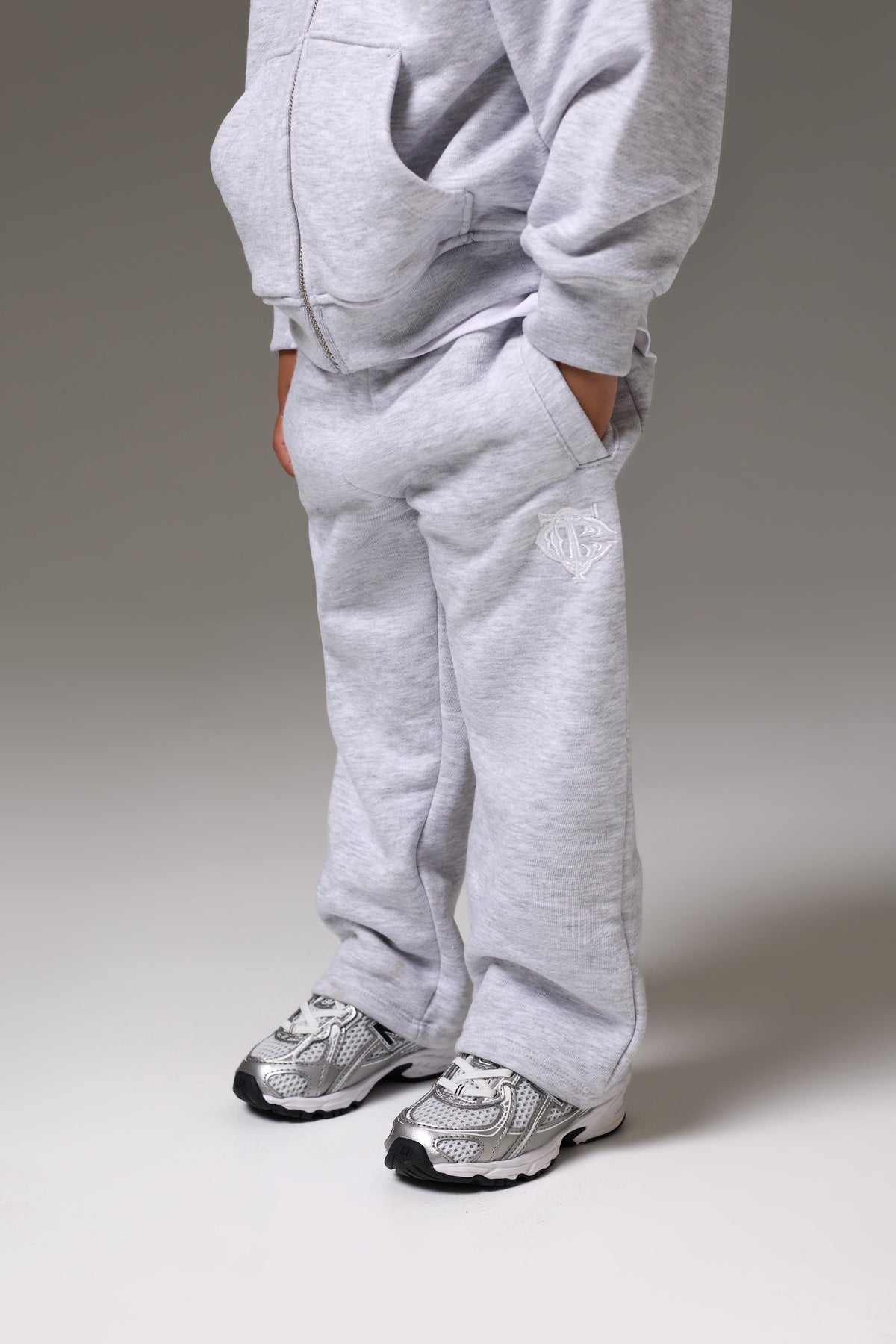 KIDS MONOGRAM EMBLEM APPLIQUE JOGGERS - GREY MARL