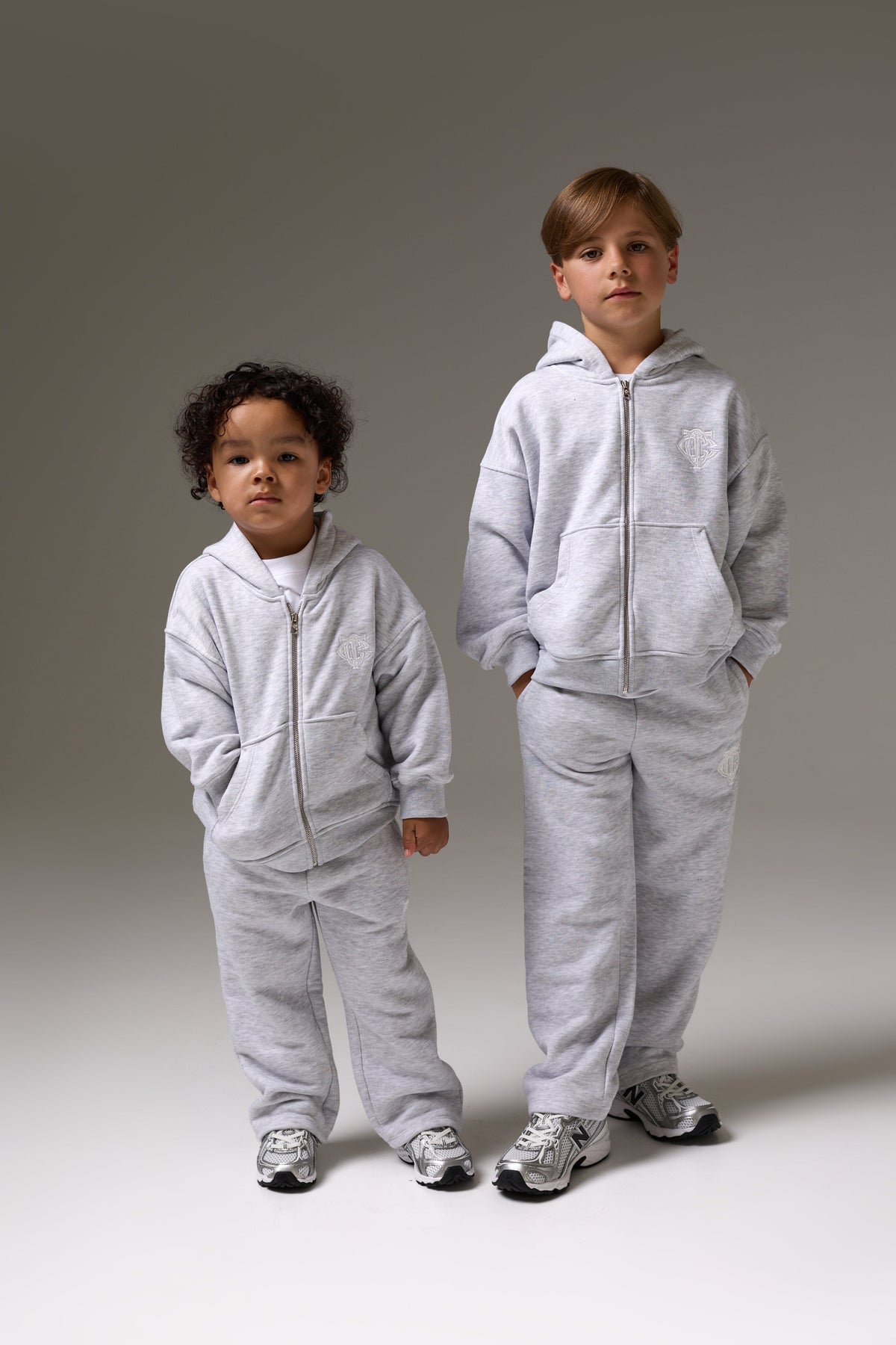 JUNIOR MONOGRAM EMBLEM APPLIQUE JOGGERS - GREY MARL