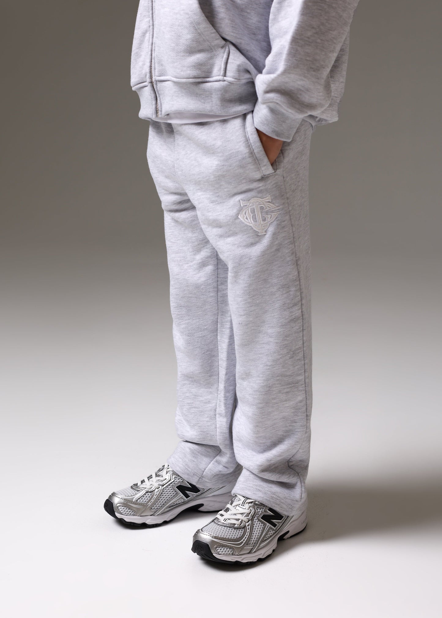 Junior Emblem Applique Joggers Marl in Grey
