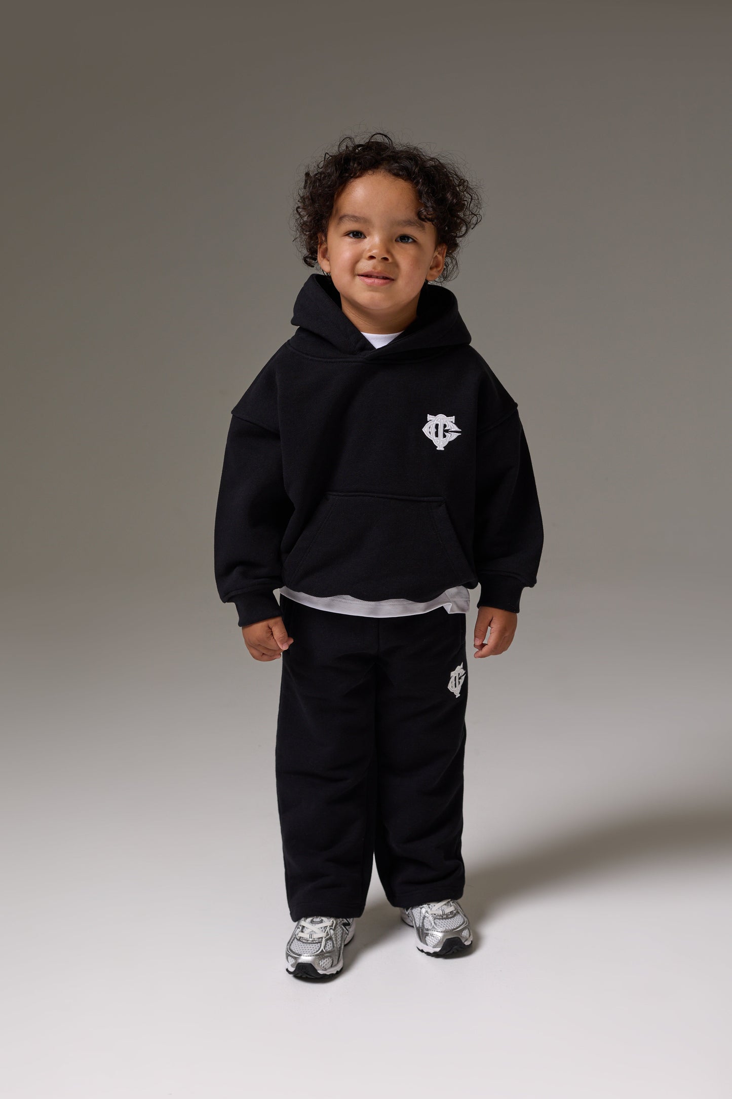 KIDS MONOGRAM EMBLEM APPLIQUE HOODIE - BLACK
