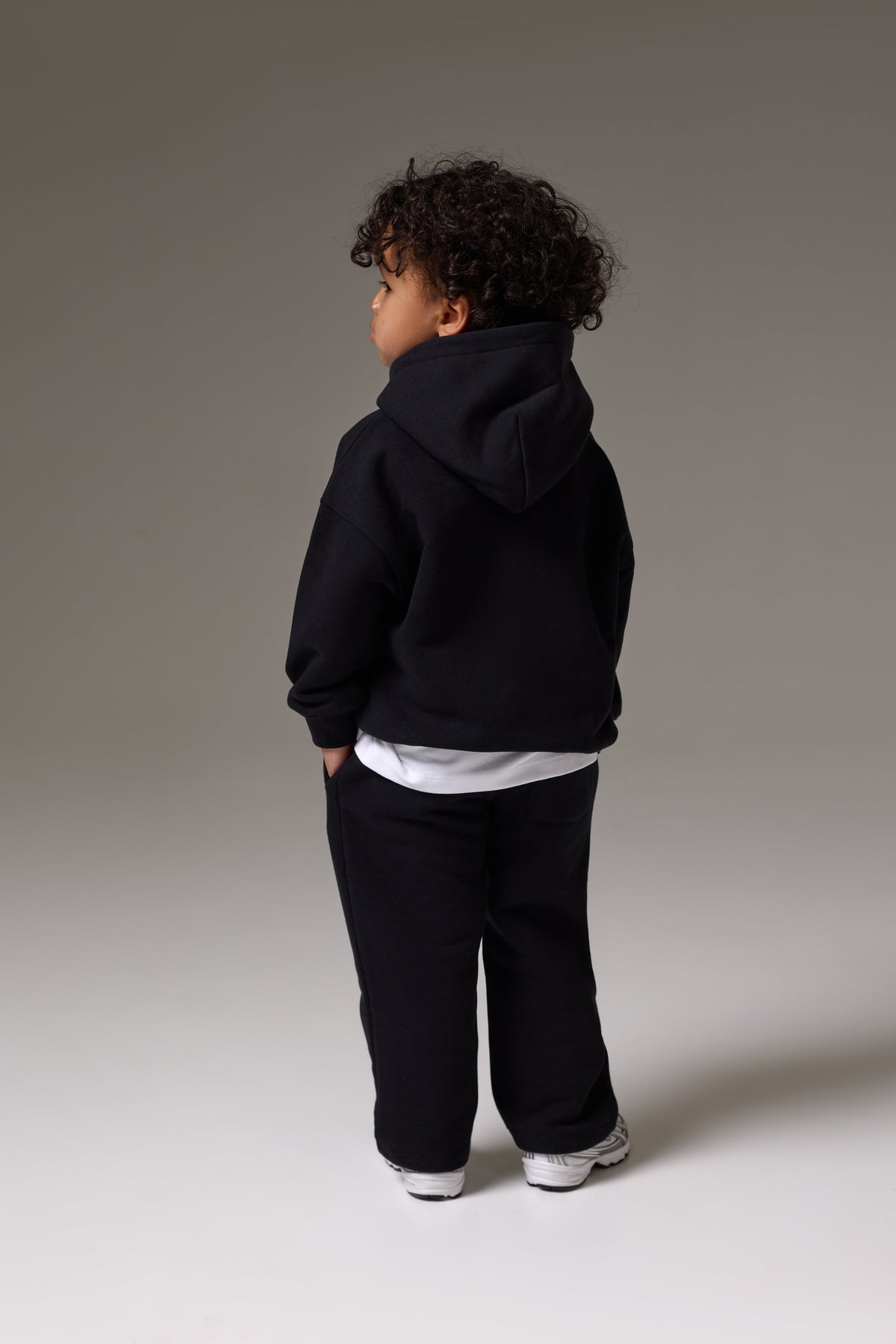 KIDS MONOGRAM EMBLEM APPLIQUE JOGGERS - BLACK
