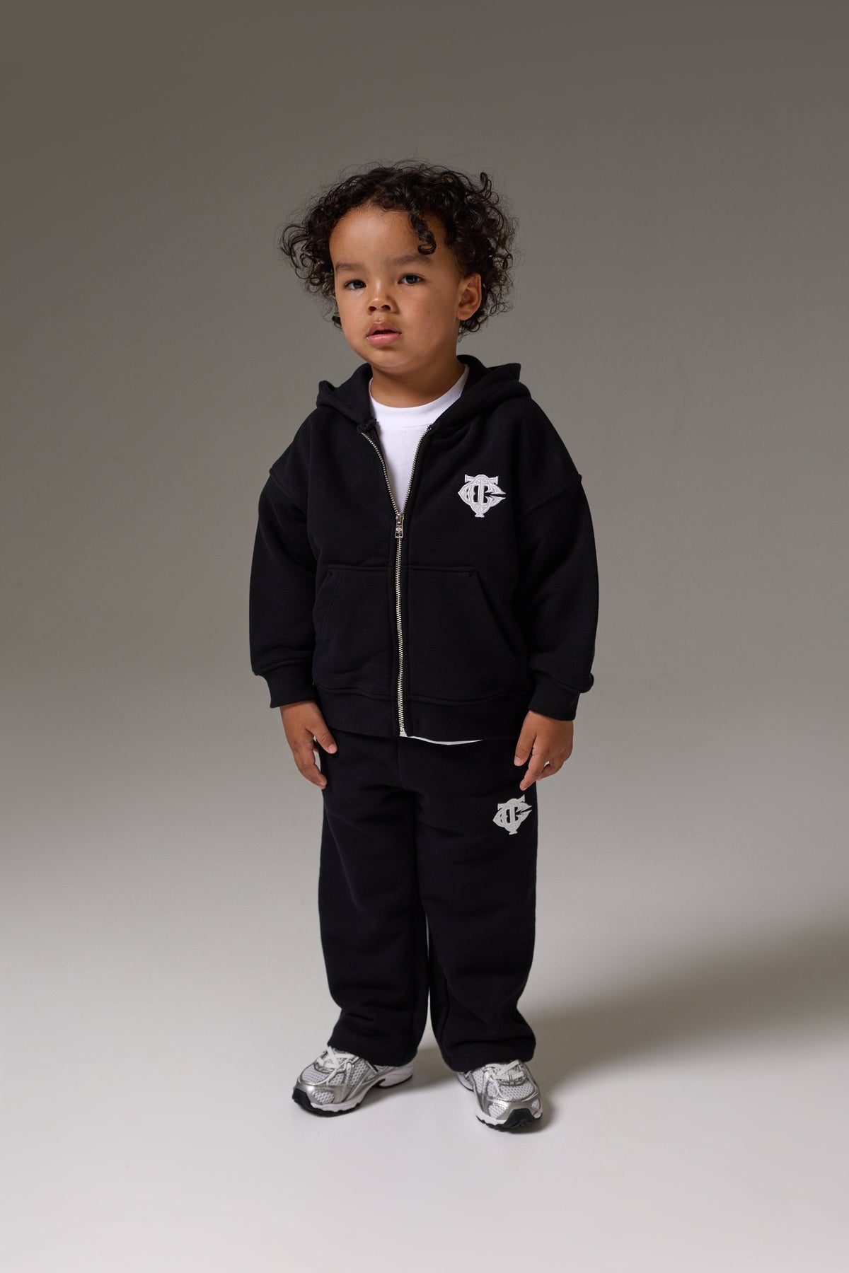 KIDS ZIP THROUGH MONOGRAM EMBLEM APPLIQUE HOODIE - BLACK