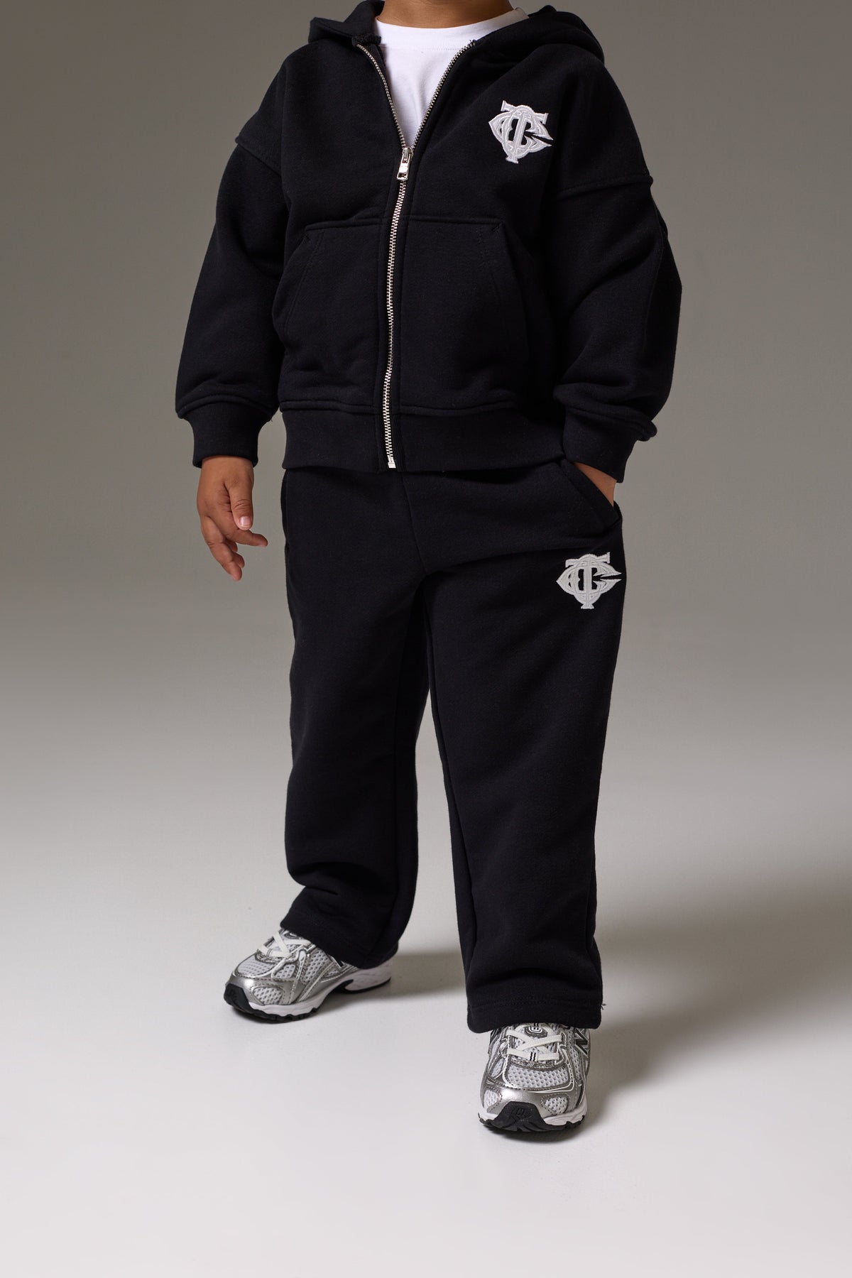 KIDS ZIP THROUGH MONOGRAM EMBLEM APPLIQUE HOODIE - BLACK
