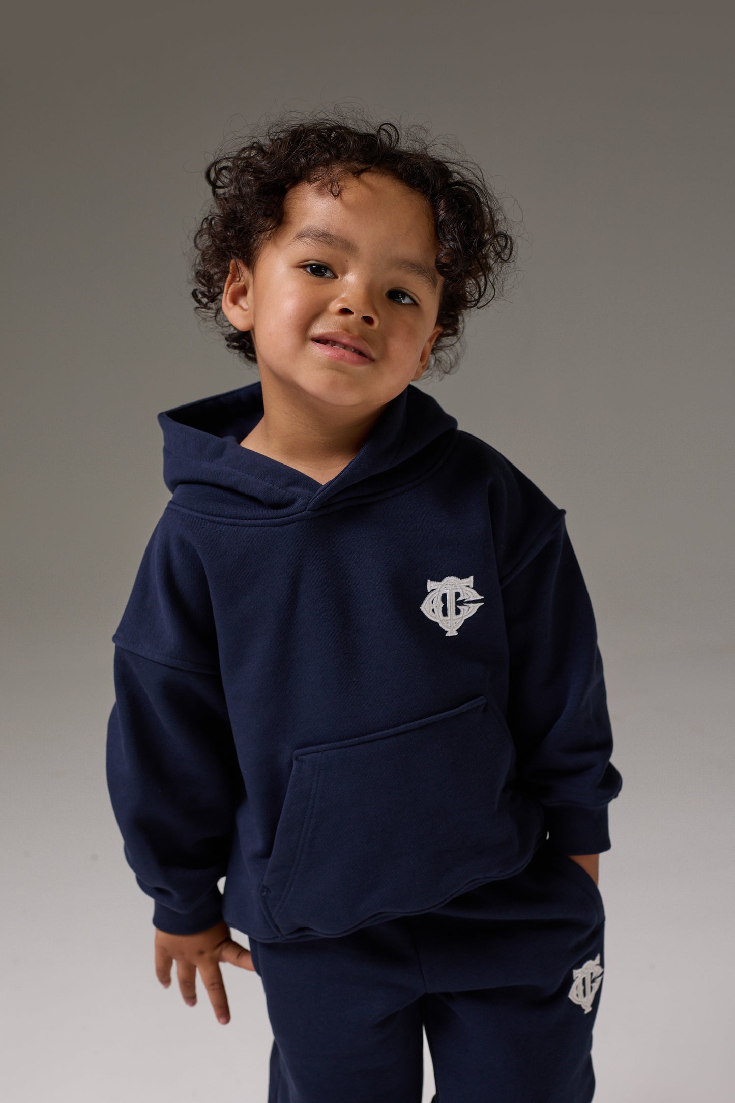 KIDS MONOGRAM EMBLEM APPLIQUE HOODIE - NAVY