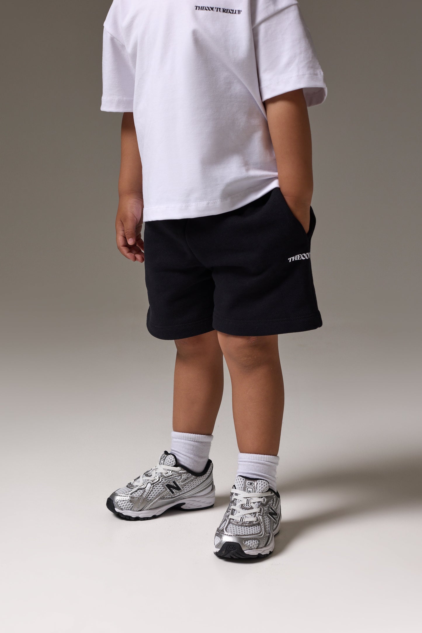KIDS COPYRIGHT SHORTS - BLACK