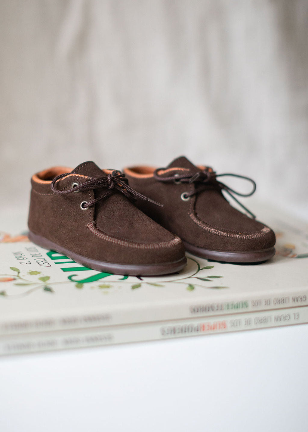Boots in Chocolate Brown