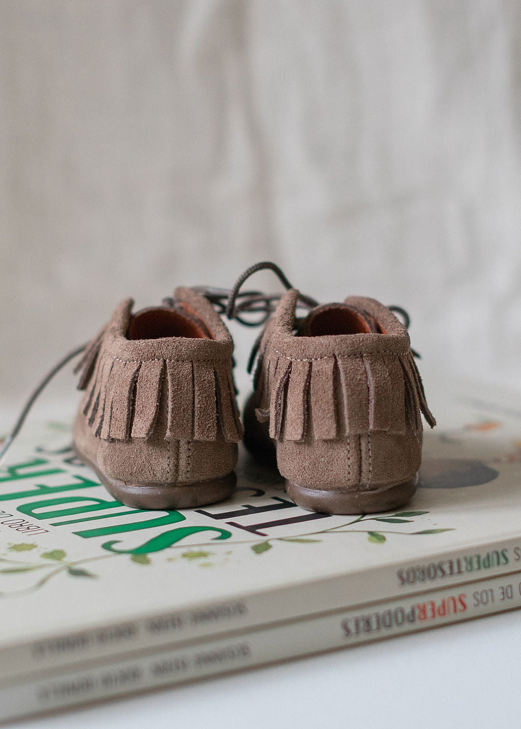 Boots in with Fringe in Beige