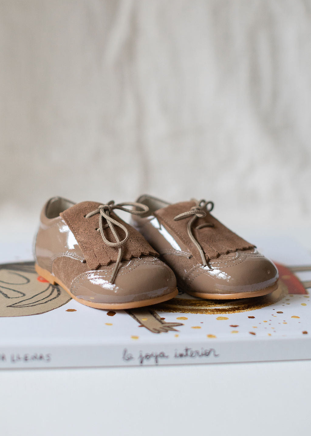 Fringe Shoes in Camel Brown