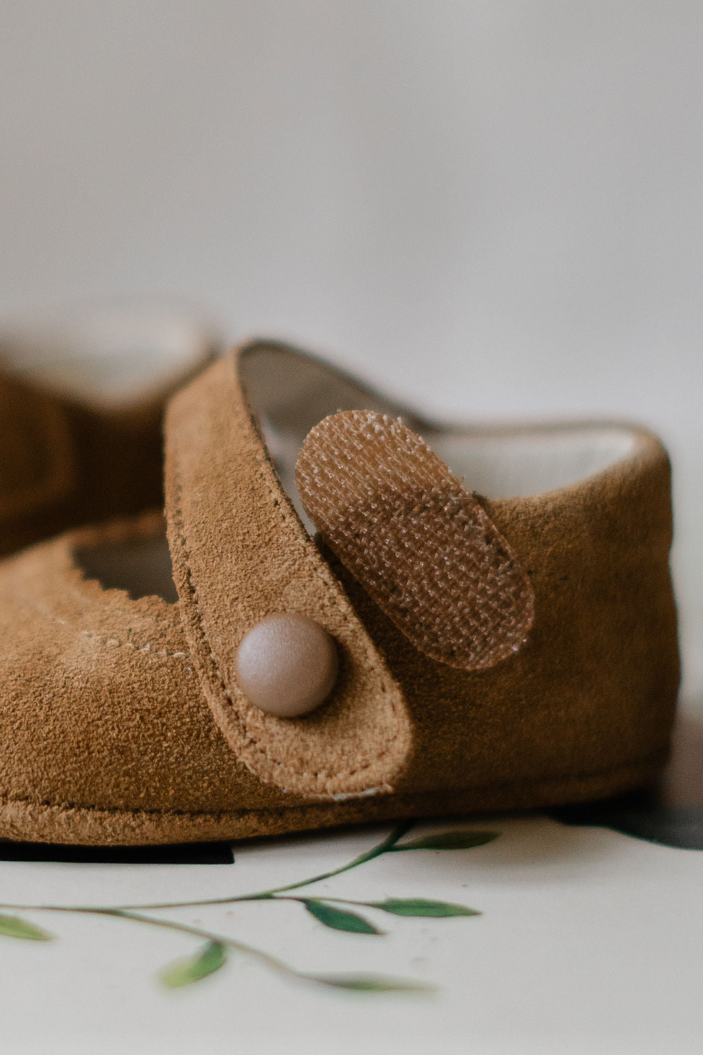 Mary Jane Pram Shoes in Camel Brown