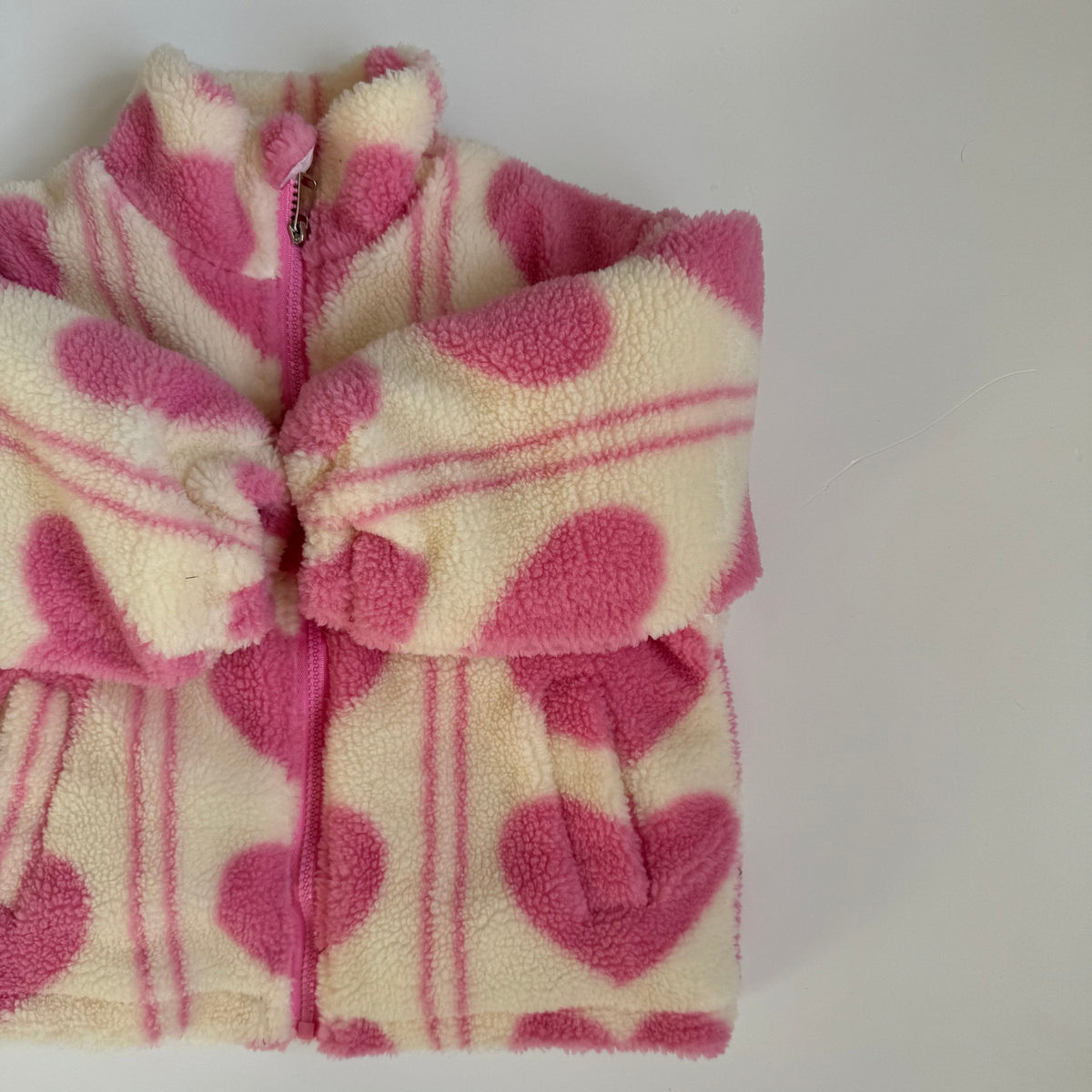 Soft Heart Print girls fleece in bright pink and cream — White Daisy