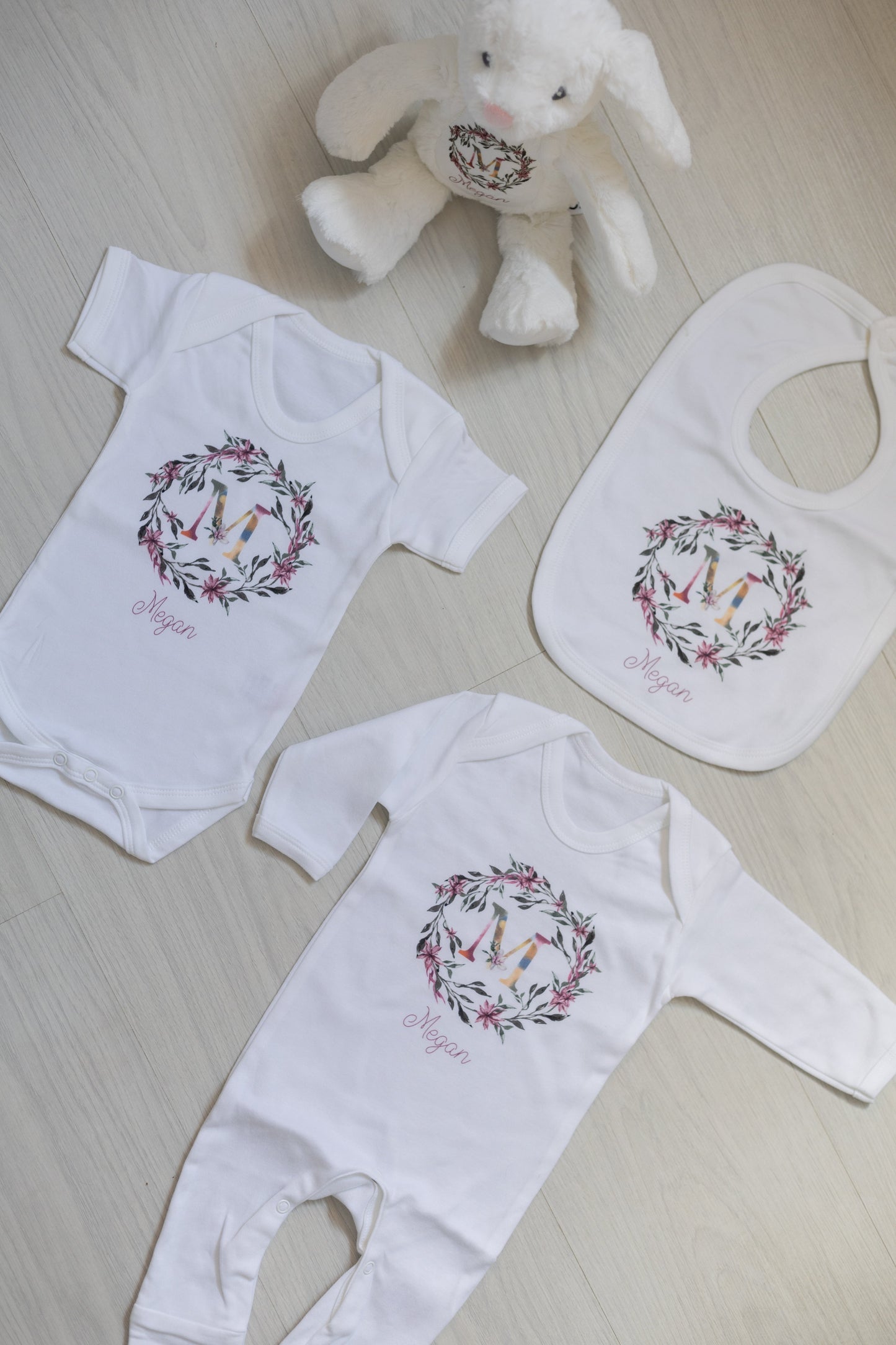 New Baby Gift Set - Floral Wreath Design