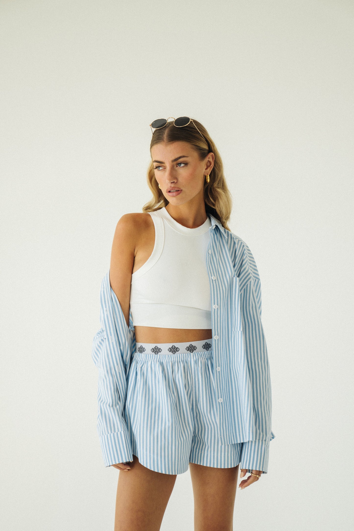 EMBLEM STRIPE OVERSIZED SHIRT - BLUE