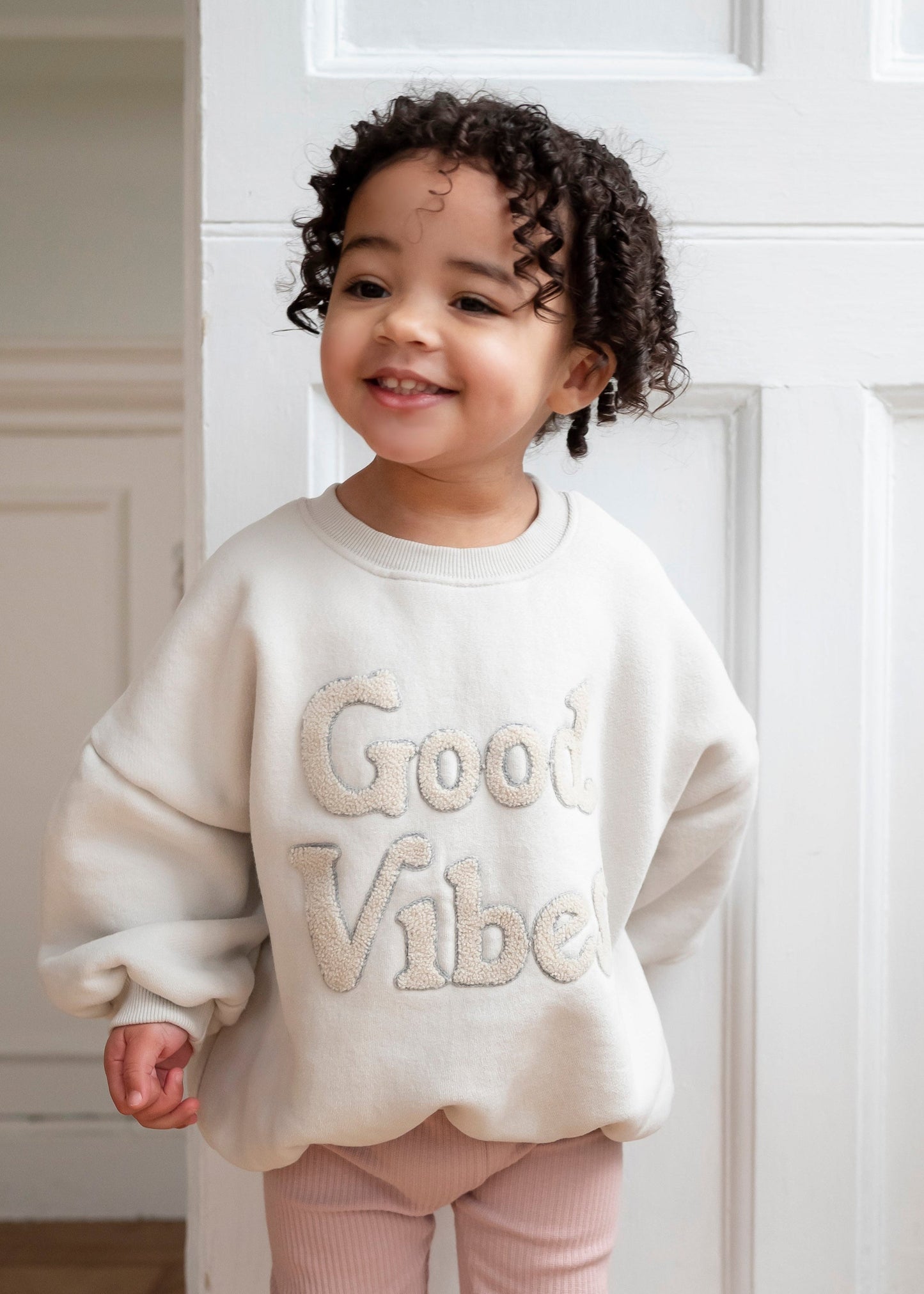 Good Vibes Sweatshirt Ecru in White