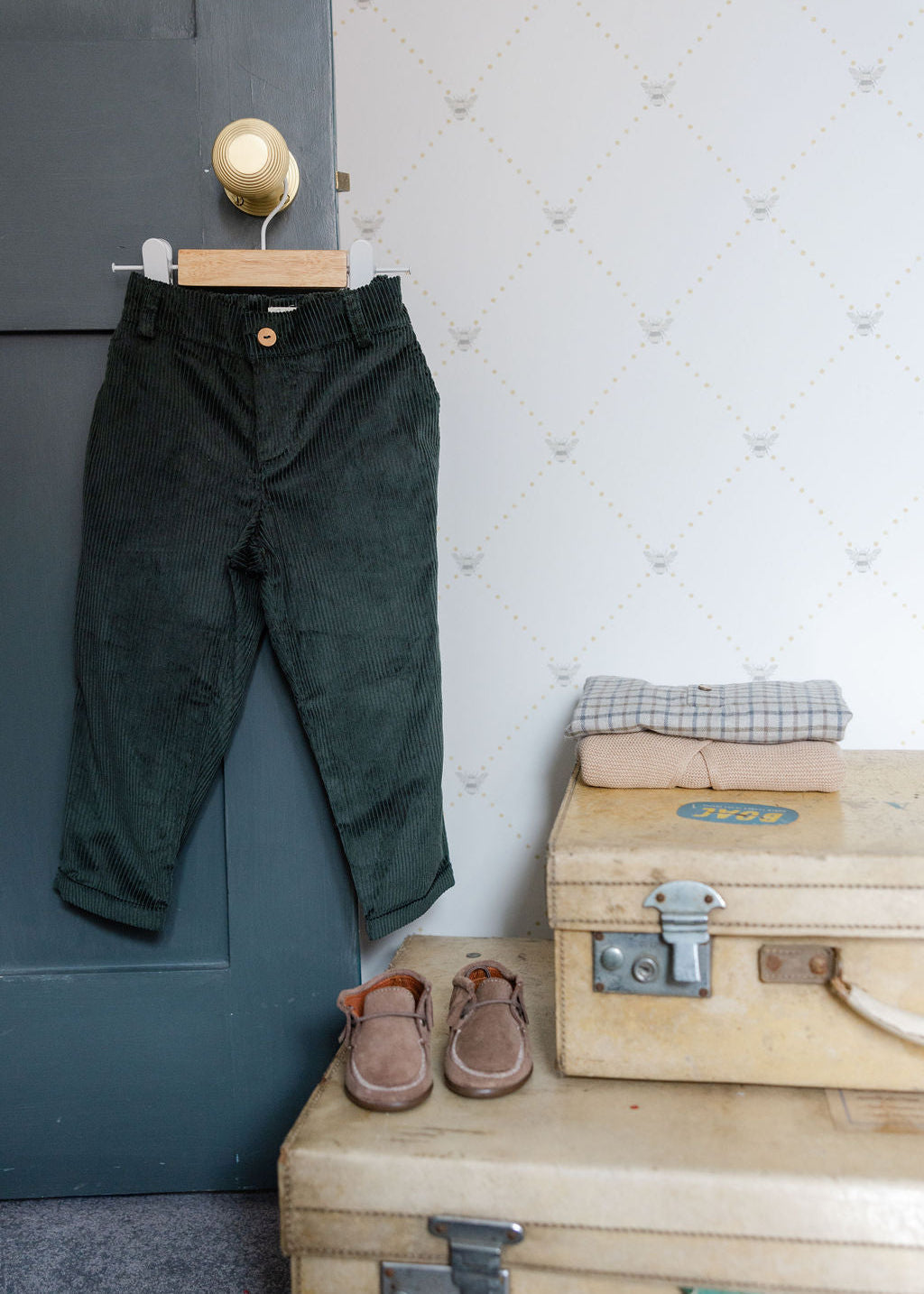 Cuffed Long Trousers in Corduroy