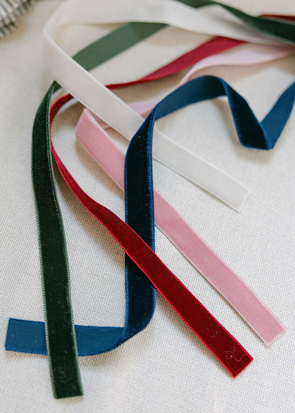 Bow Velvet Hairclip