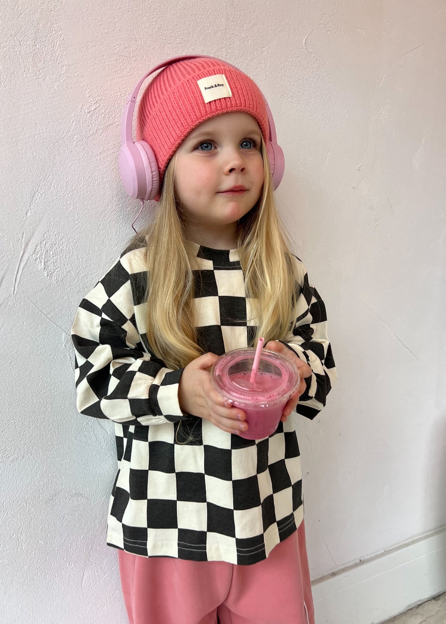 Lux Knit Beanie Strawberry in Pink