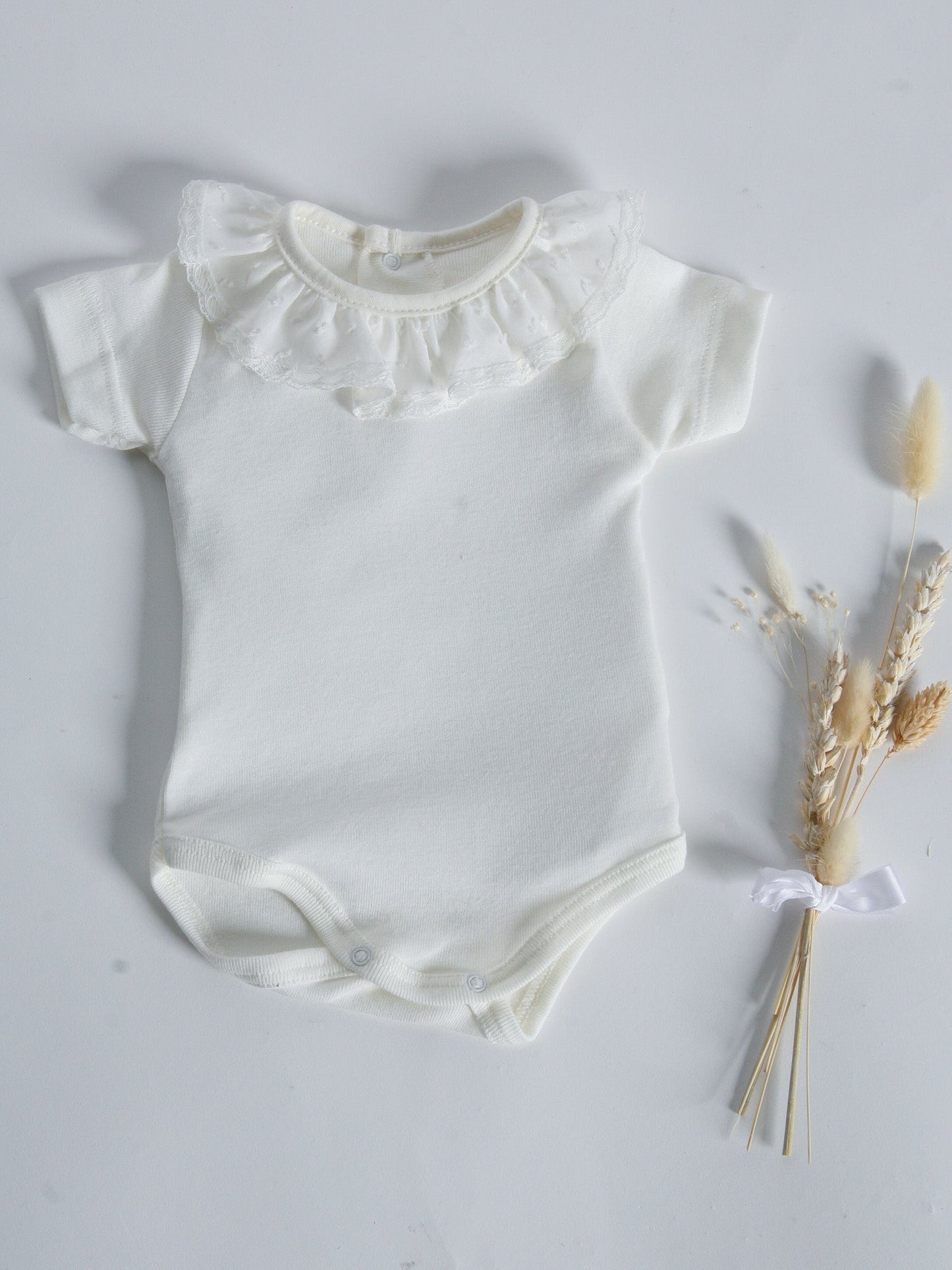 Calamaro Baby Ivory Plumetti Collar Short Sleeve Vest - Rose & Albert