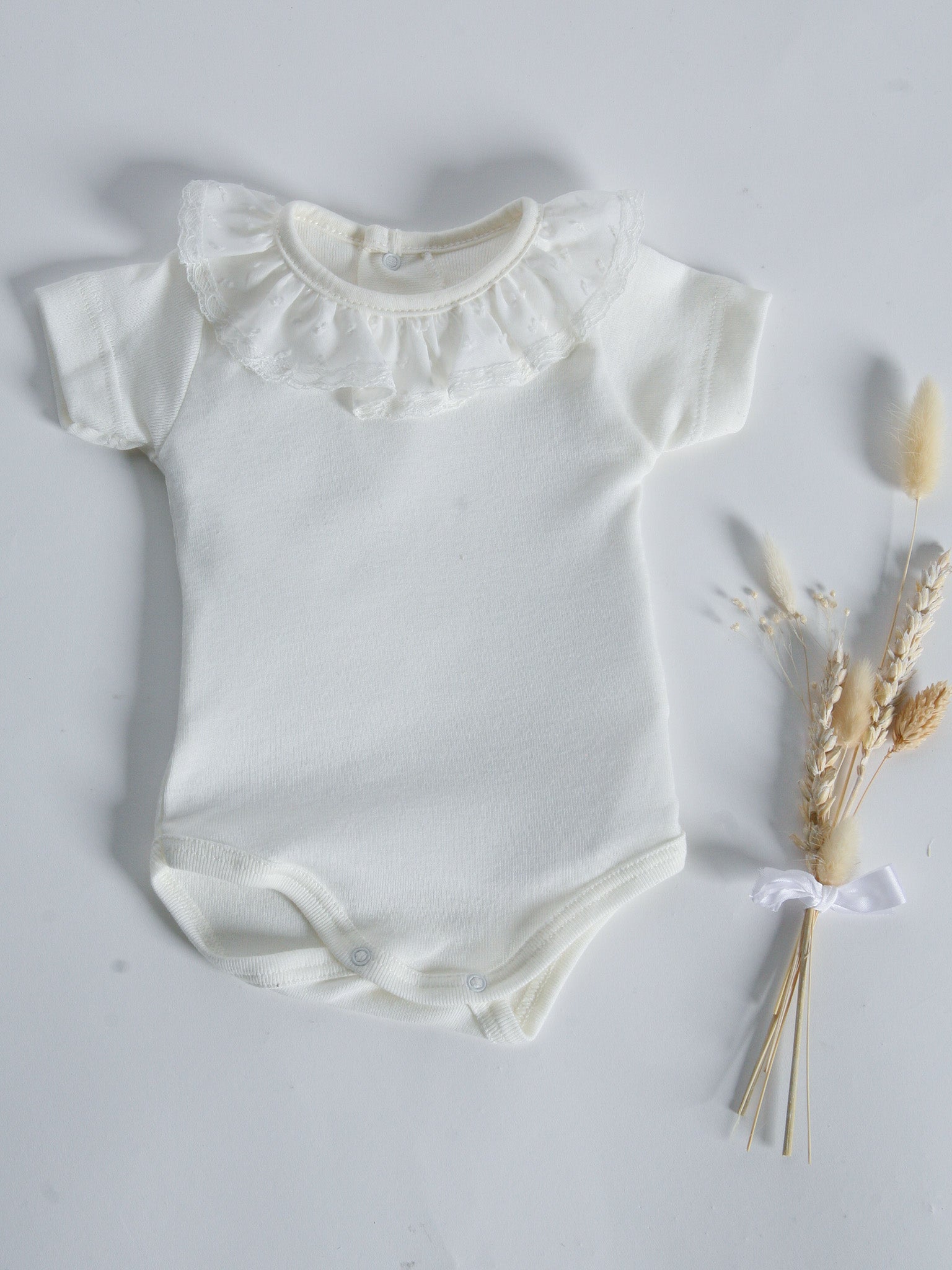 Calamaro Baby Ivory Plumetti Collar Short Sleeve Vest - Rose & Albert