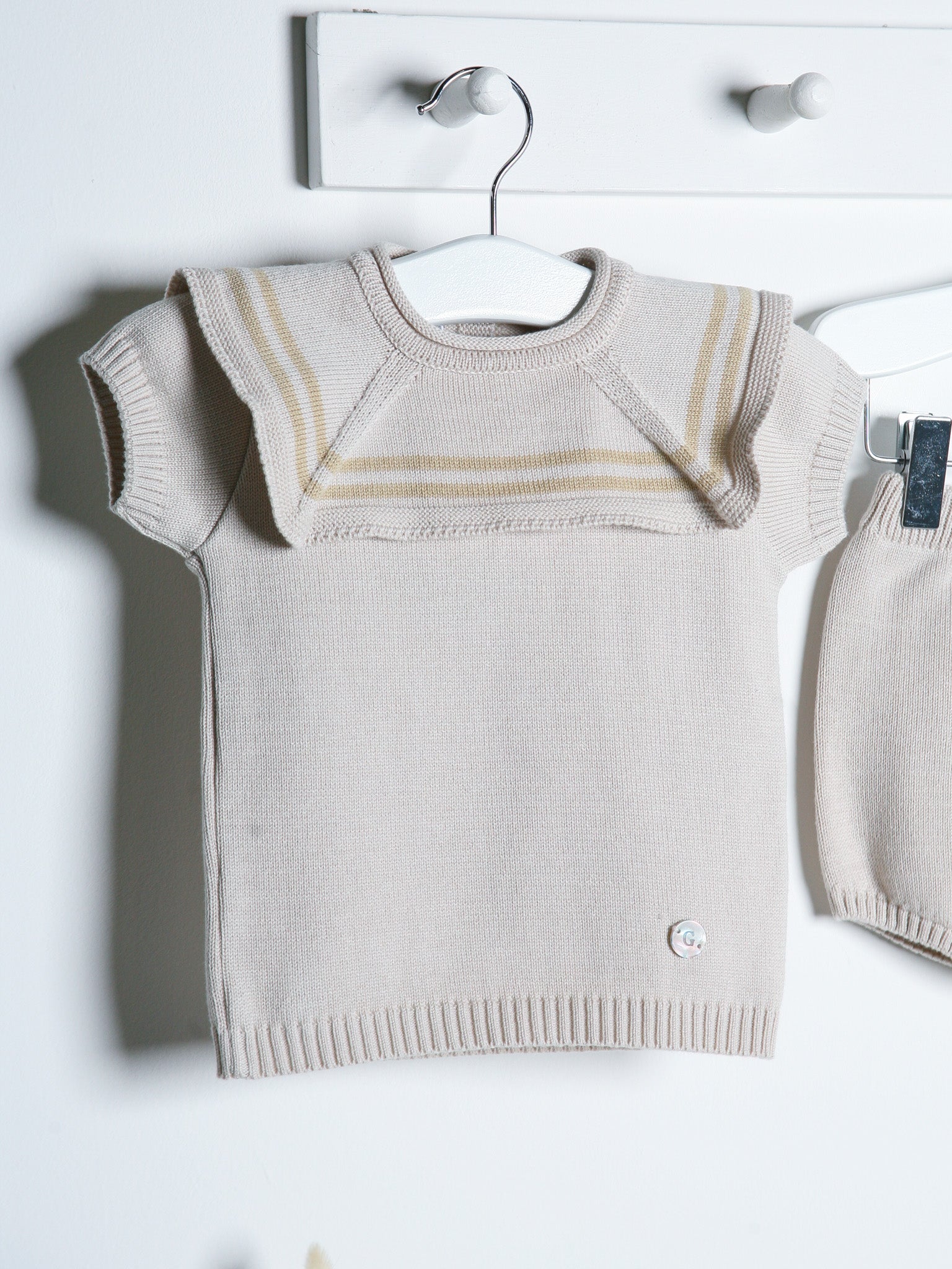 'Archie' beige knitted short set with sailor collar - Rose & Albert