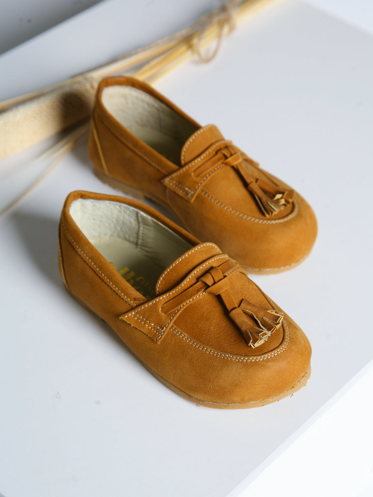 Ananas Petit x Rose & Albert Tan 'Teco' Suede Boat Shoes - Rose & Albert