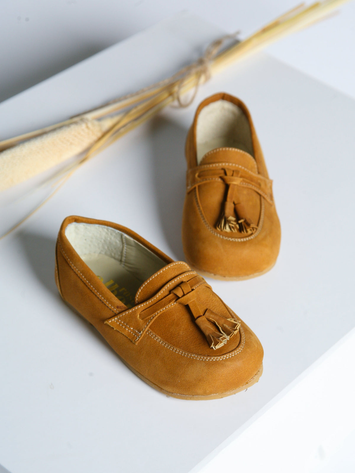 Ananas Petit x Rose & Albert Tan 'Teco' Suede Boat Shoes - Rose & Albert