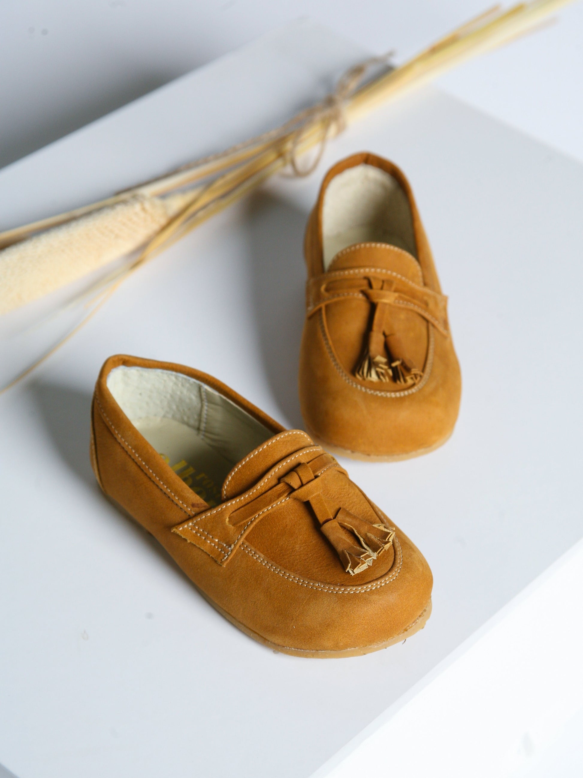 Ananas Petit x Rose & Albert Tan 'Teco' Suede Boat Shoes - Rose & Albert
