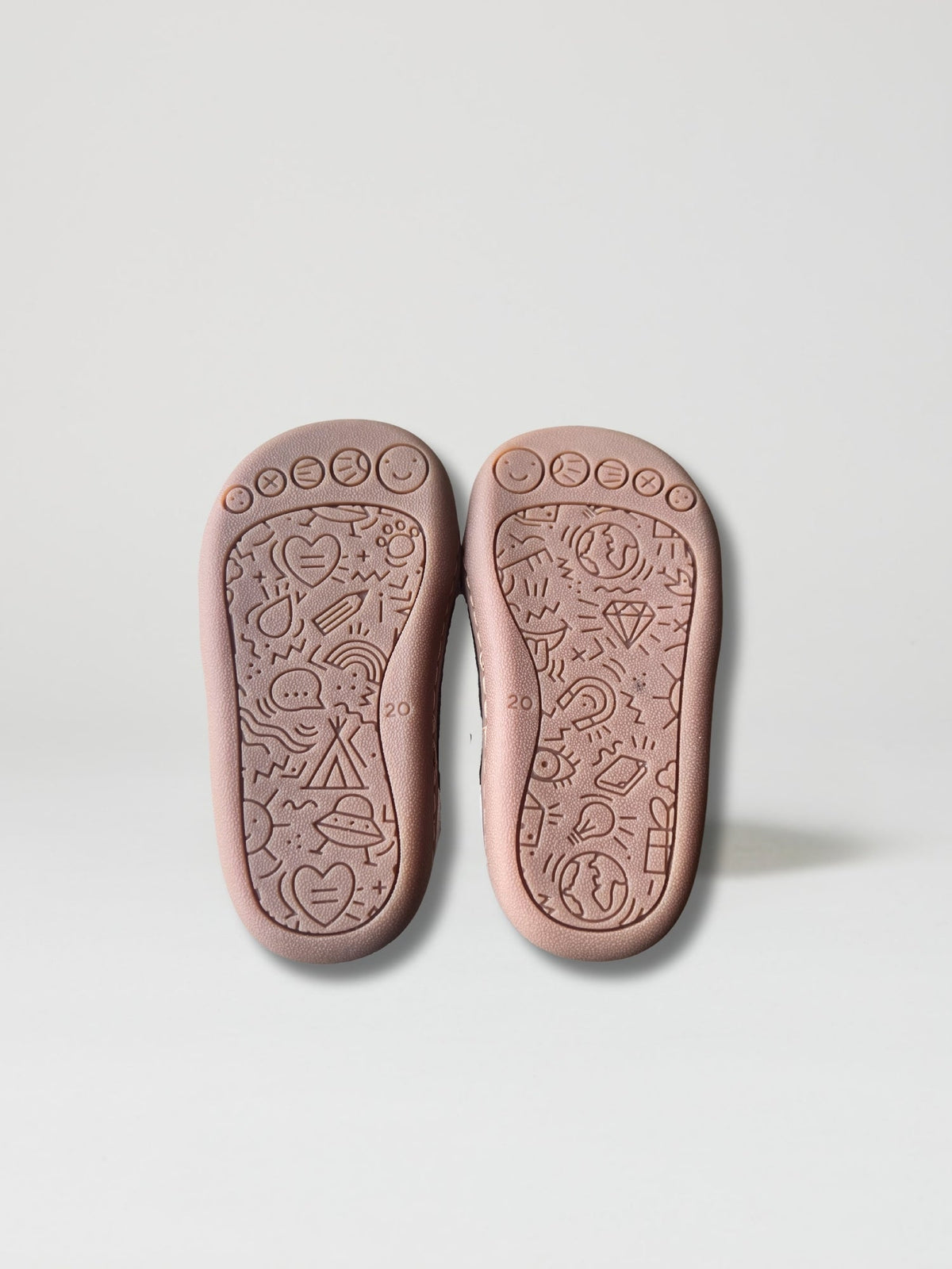 Jett Infant Barefoot Shoe Off White