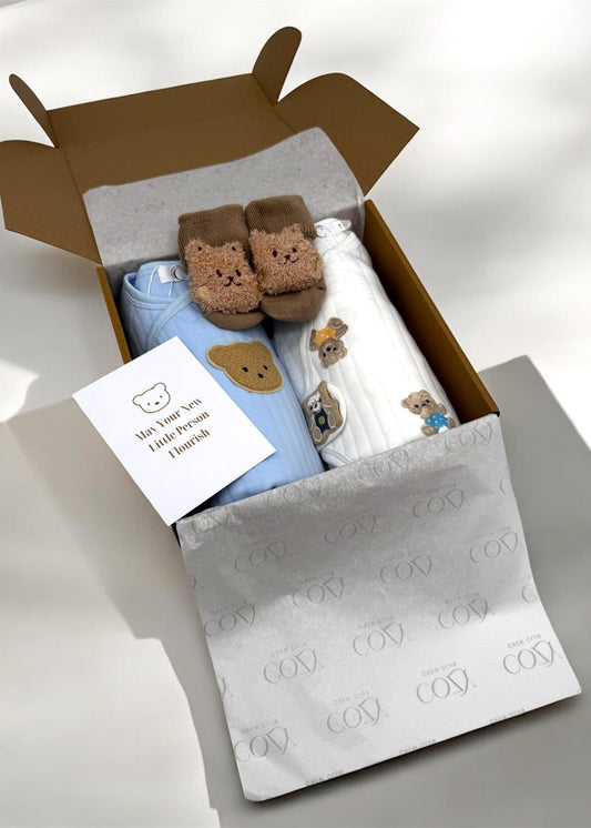 The Cozy Boucle Baby Bear & Charming Bear Personalised Gift Box in Blue