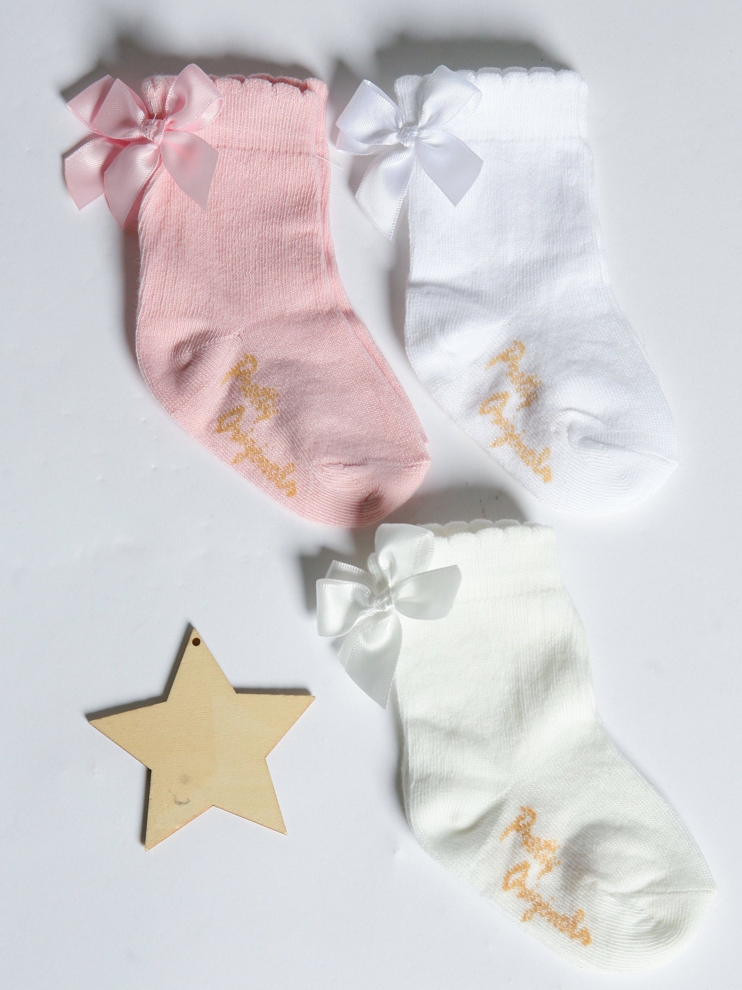 Pretty Originals White Bow Ankle Socks - Rose & Albert
