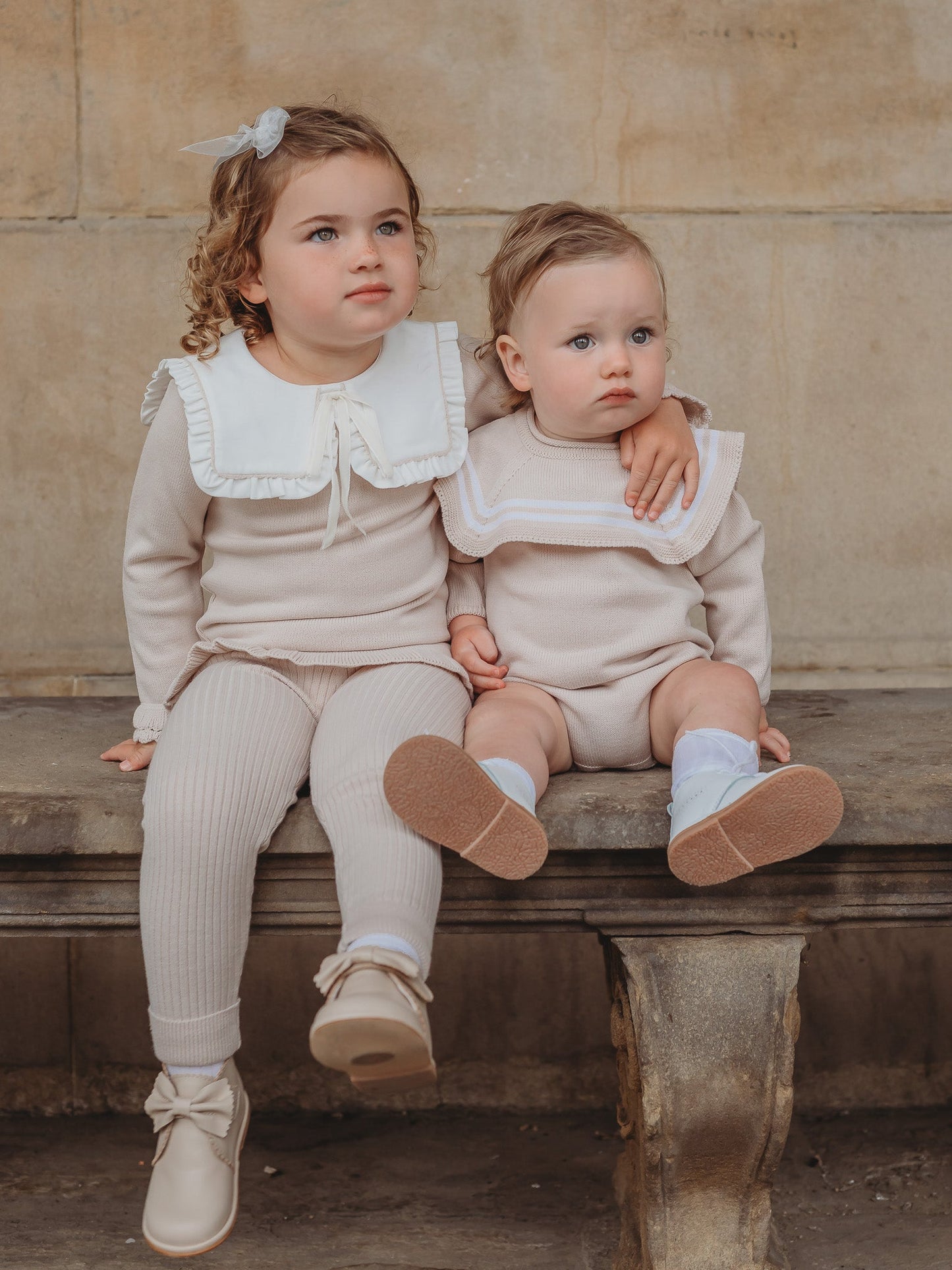 'Finn' beige & white knitted romper with sailor collar - Rose & Albert