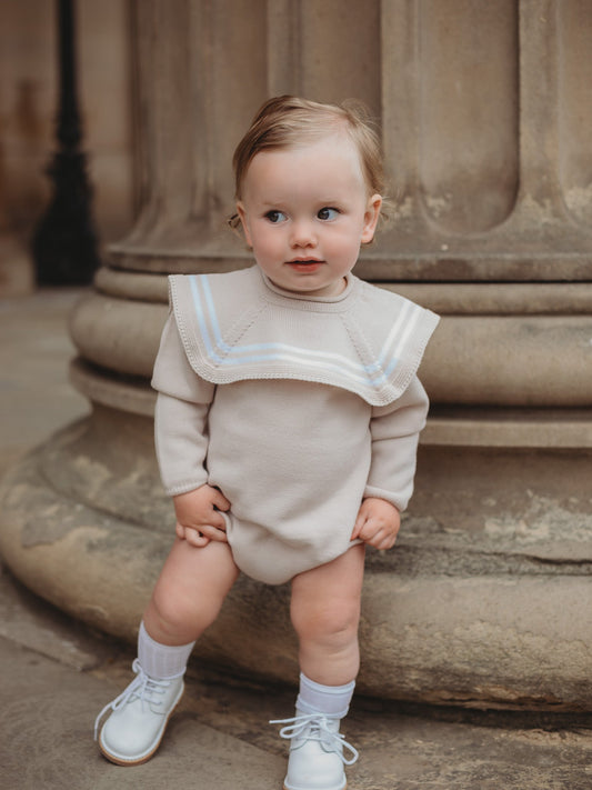 'Finn' beige & white knitted romper with sailor collar - Rose & Albert