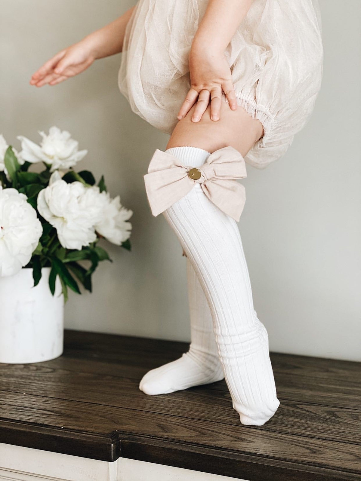 Petit Maison Emma Linen Bow Socks - Rose & Albert