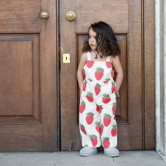 Strawberry Dungarees — White Daisy