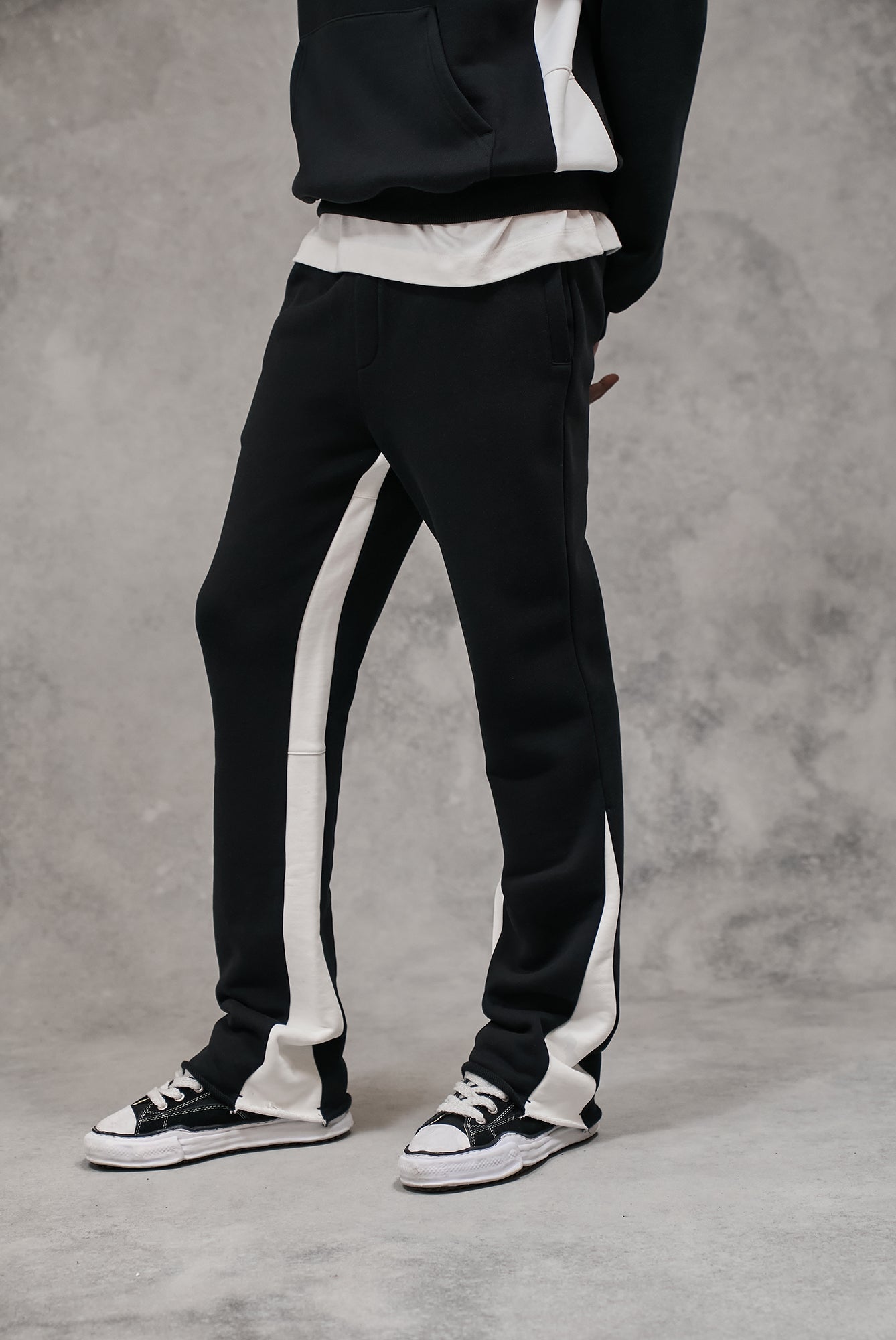 DESIGN DEPARTMENT PANEL JOGGERS - BLACK