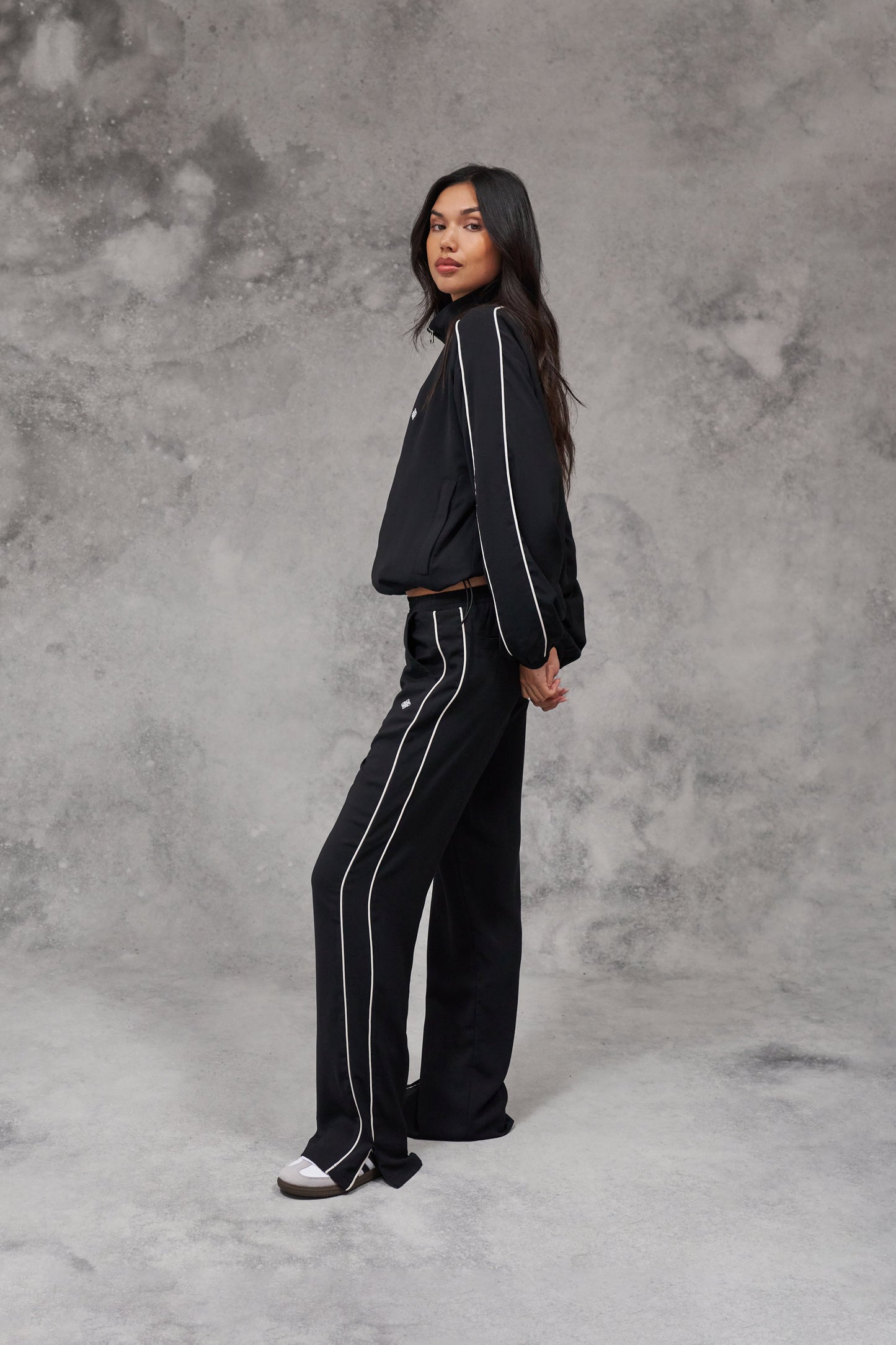 EMBLEM PIPED STRAIGHT LEG JOGGERS - BLACK